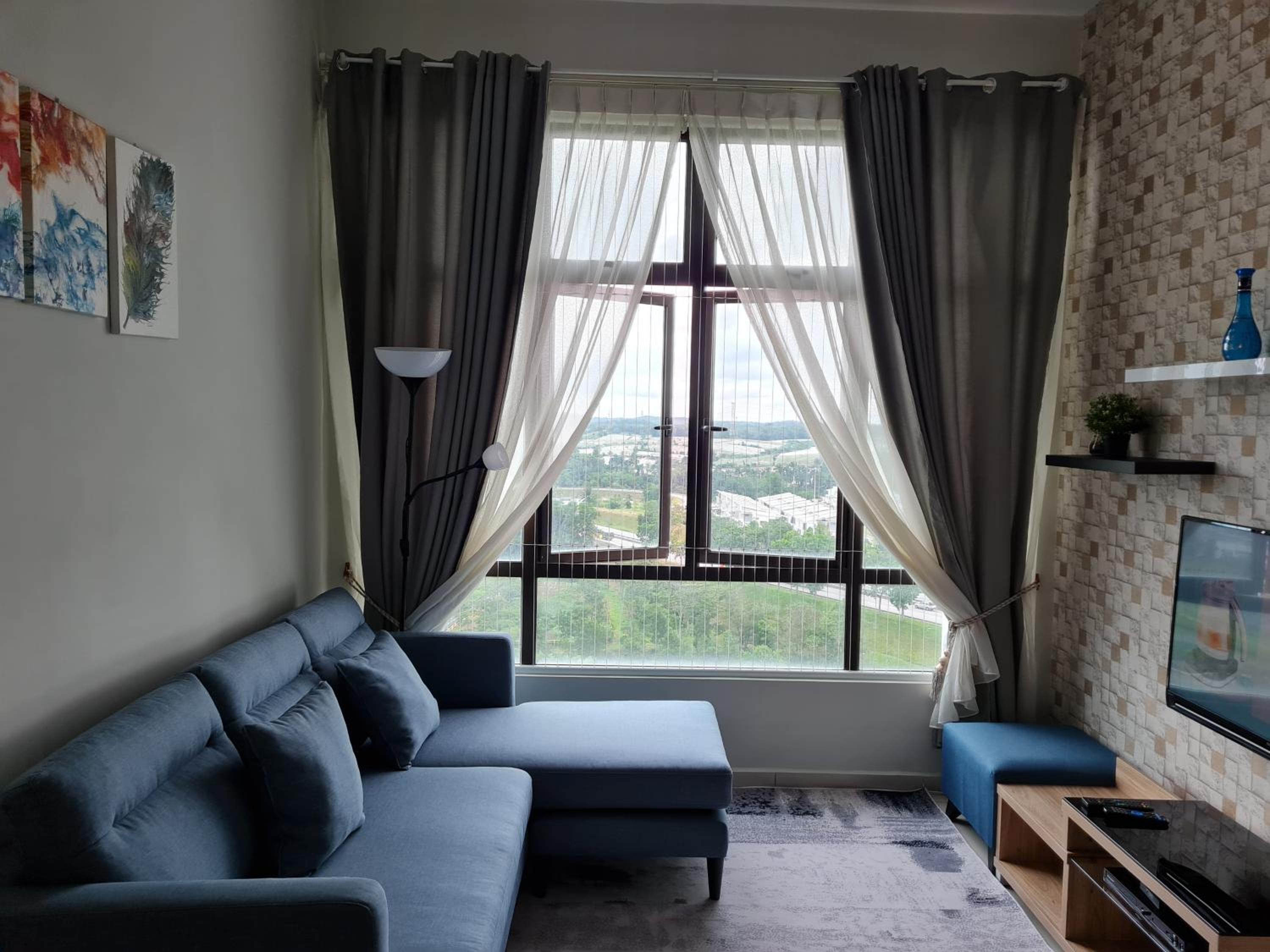 E Life D Summit Residences With Wifi & Netflix