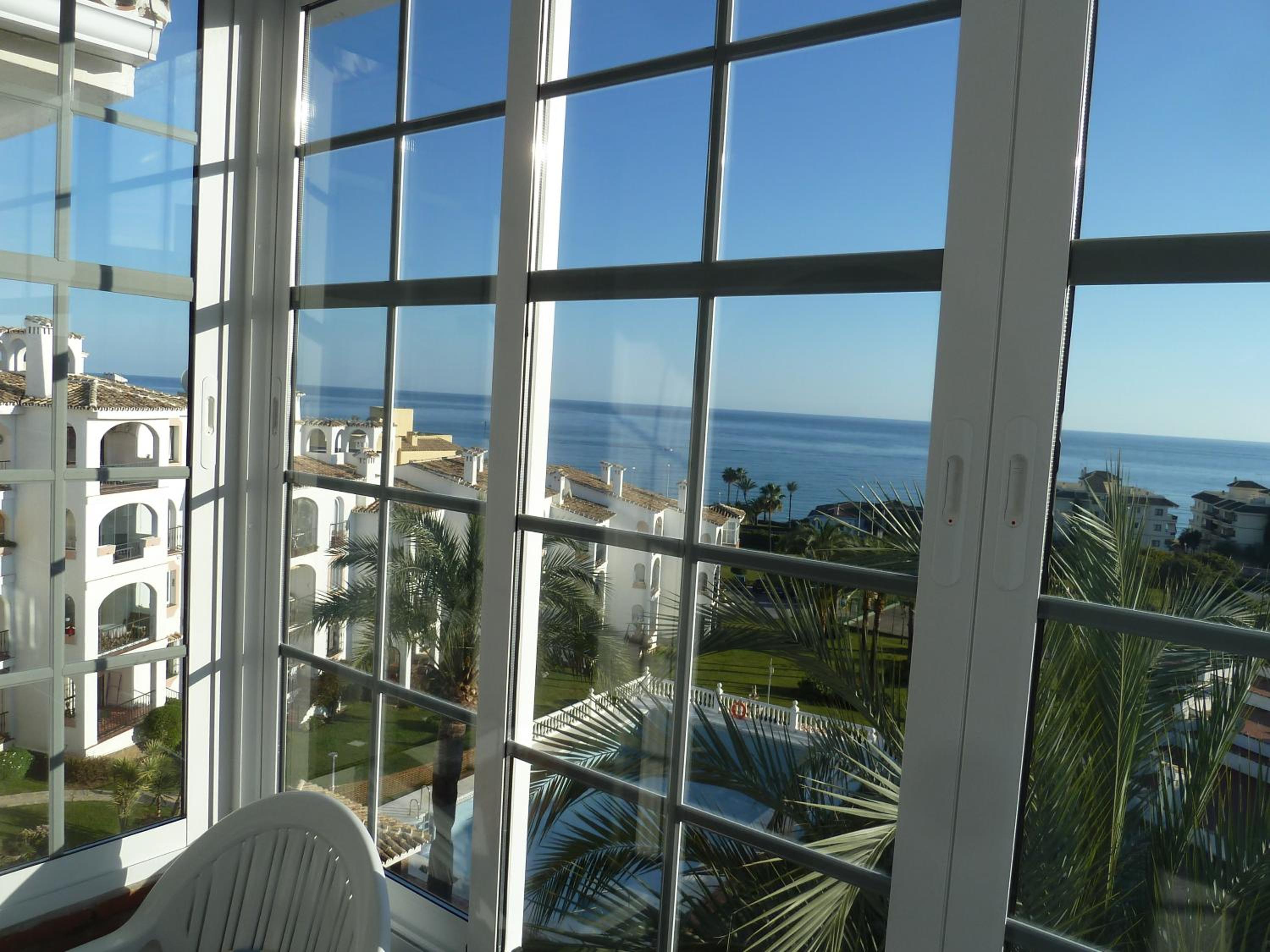 Lägenhet med fantastisk utsikt in Riviera del sol view 2