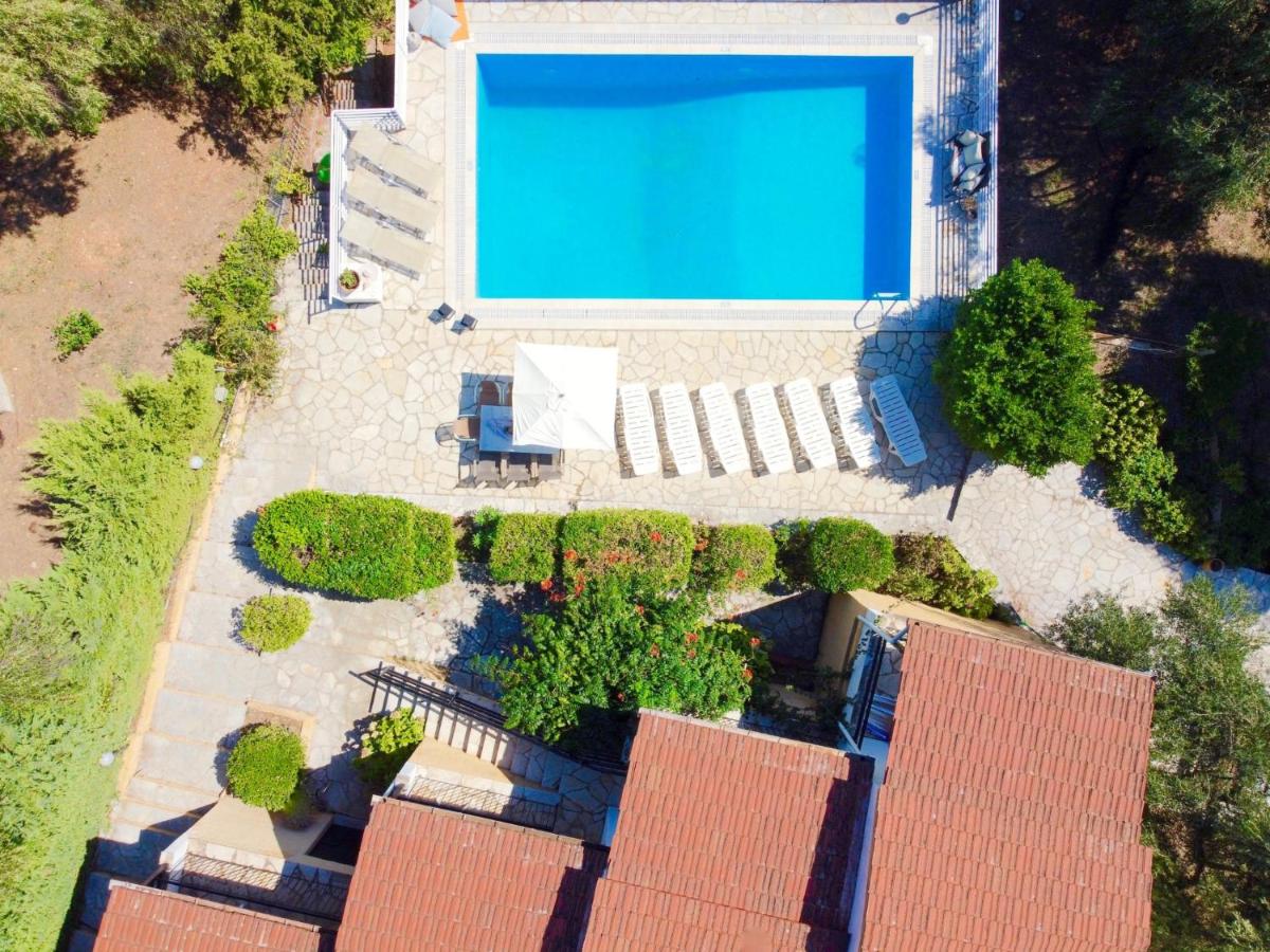 Villa Marialetta St Stephanos with private pool photo 5