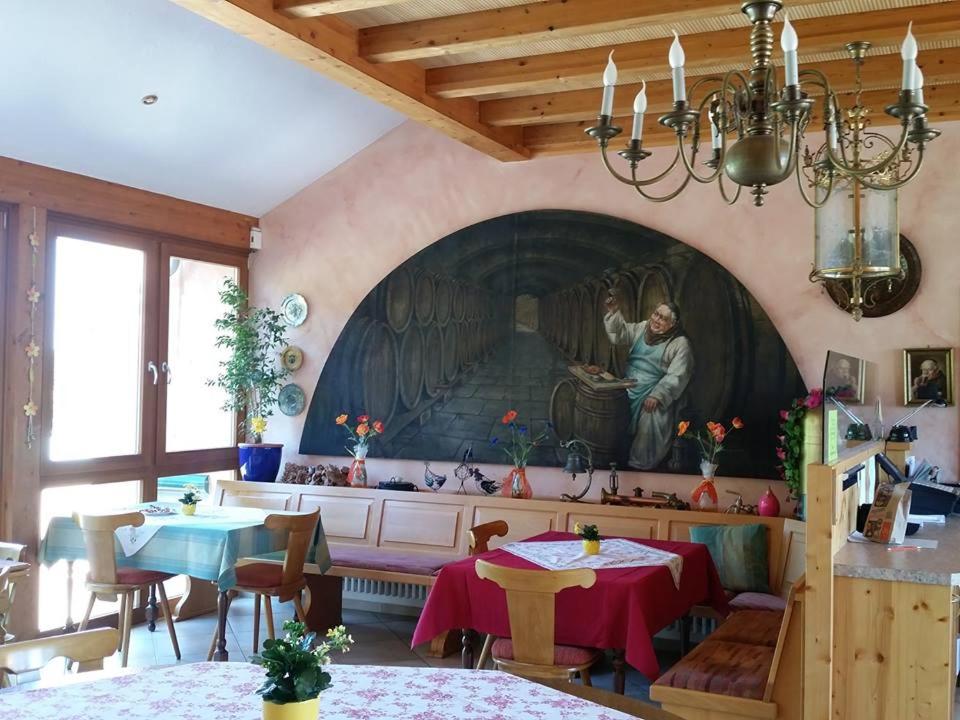 Weinhaus Paradies
