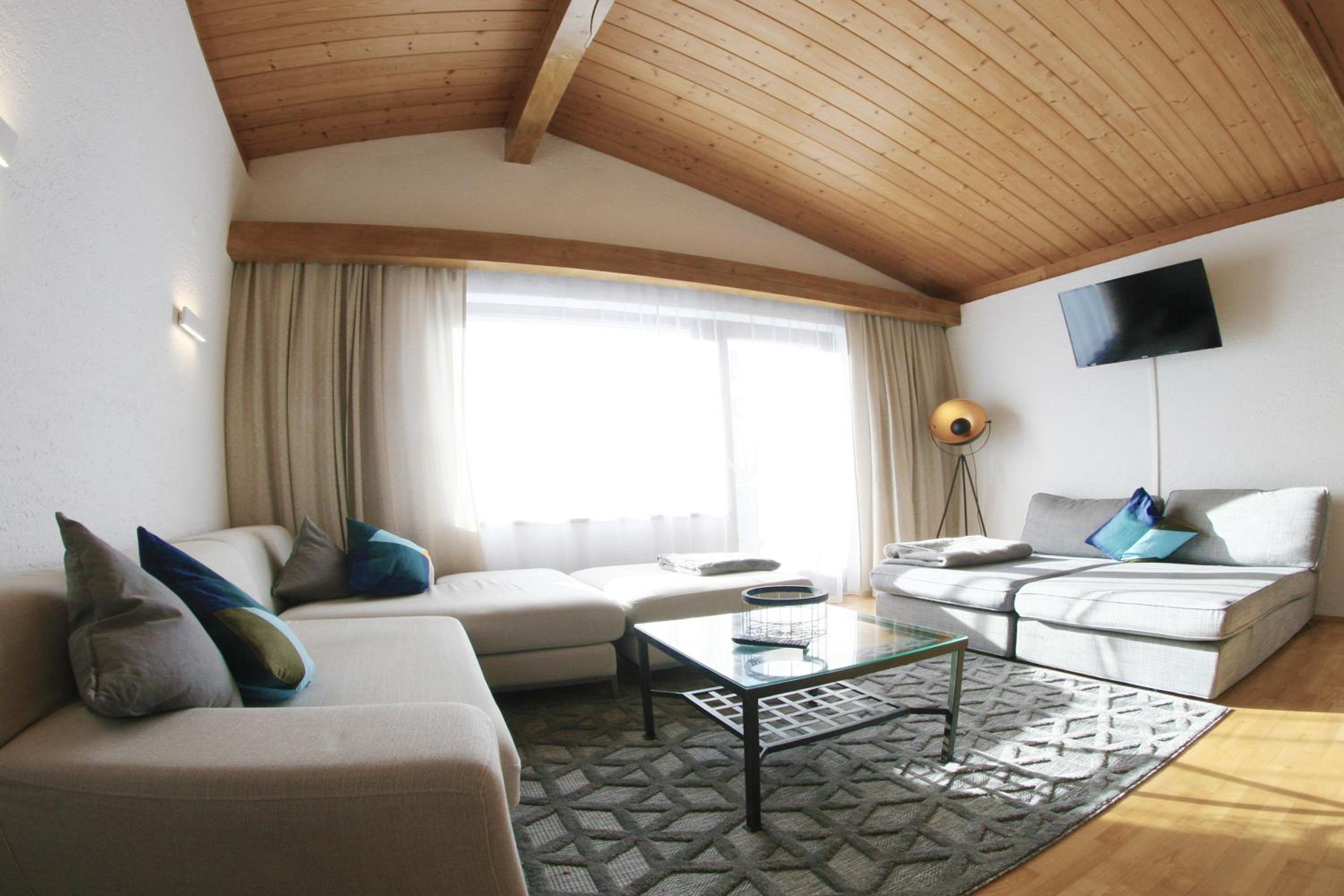 The Seefeld Retreat - Central Family Friendly Chalet - Mountain Views