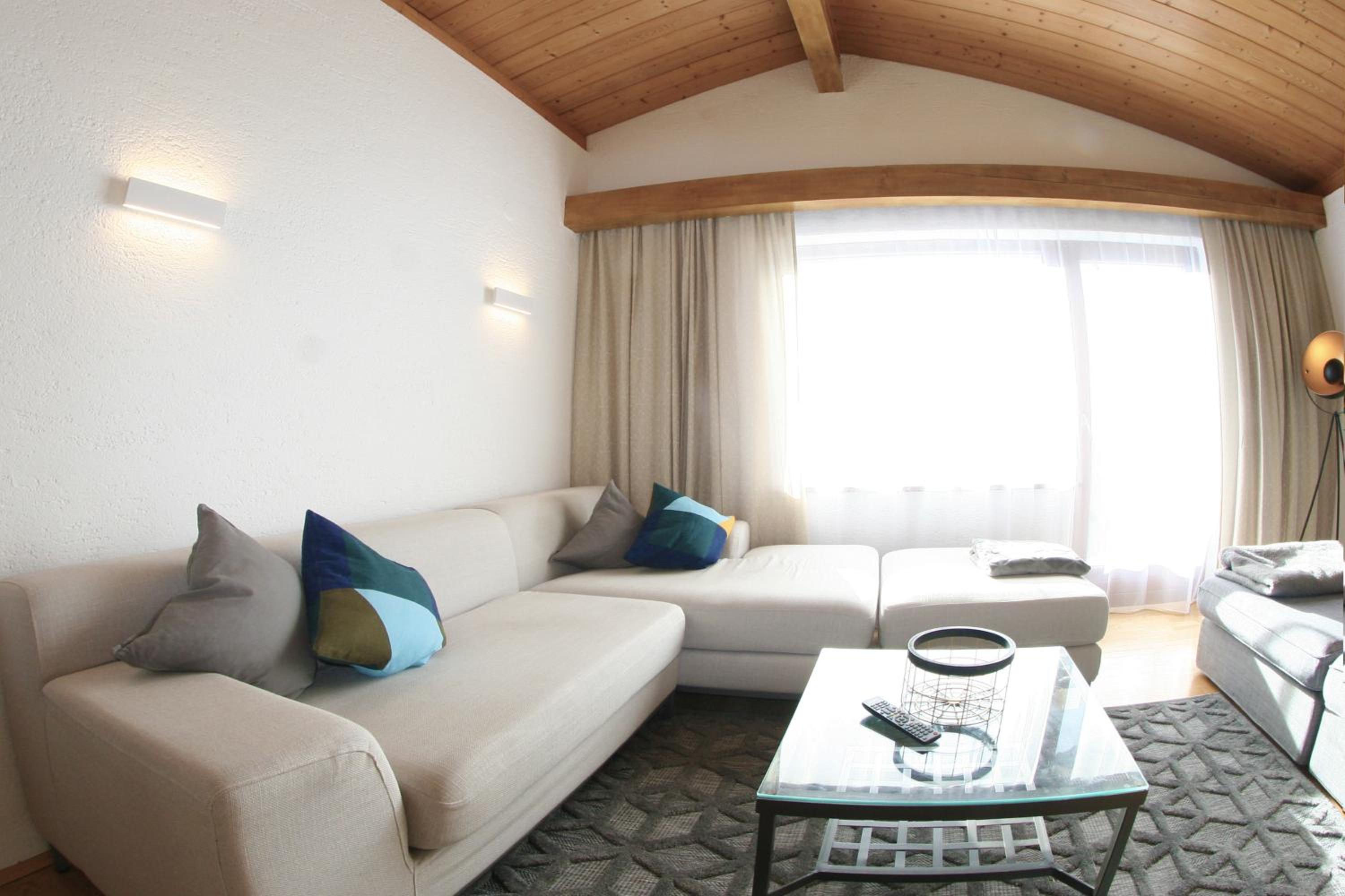 The Seefeld Retreat - Central Family Friendly Chalet - Mountain Views