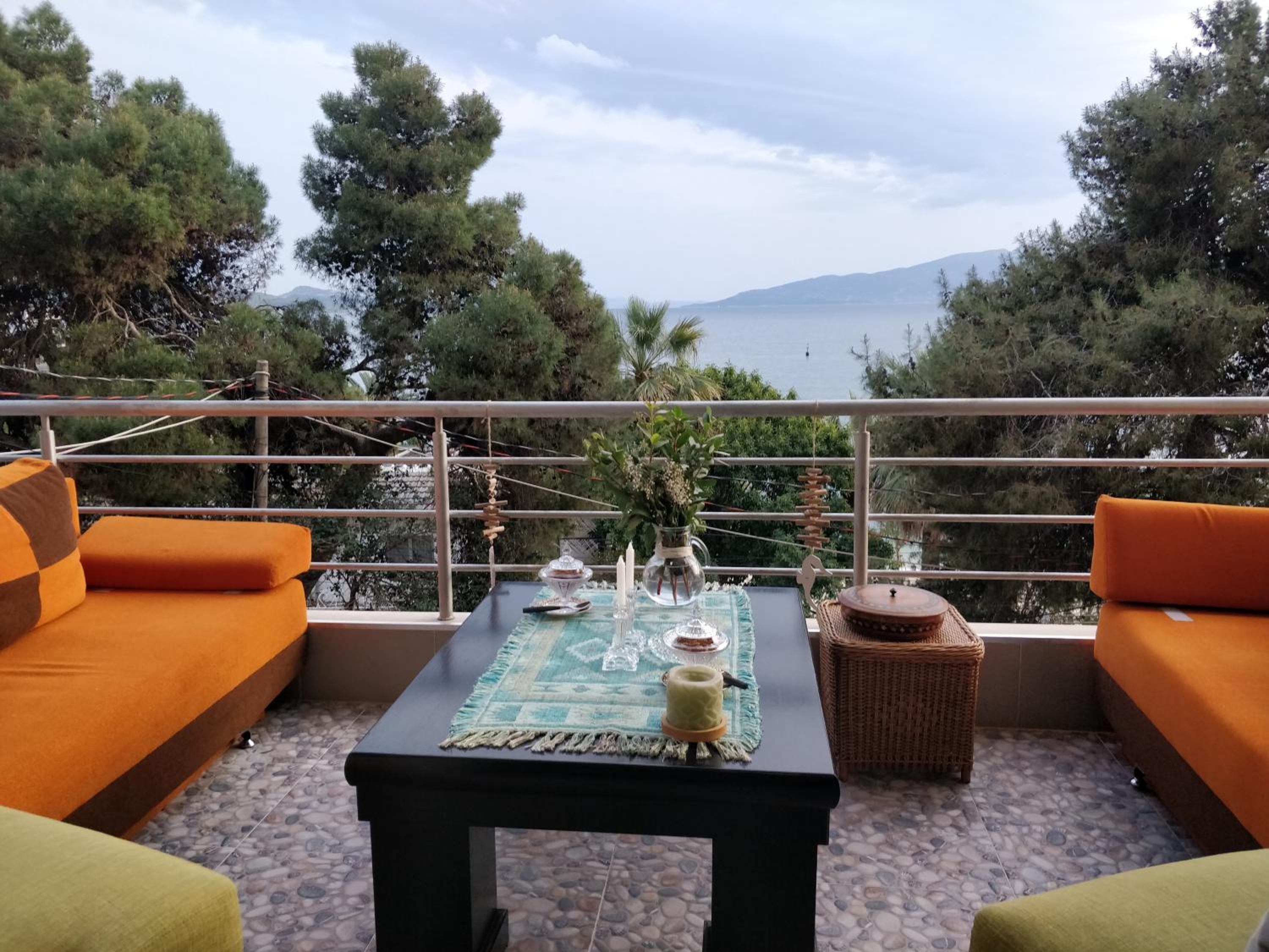 Saranda Center (above promenade)