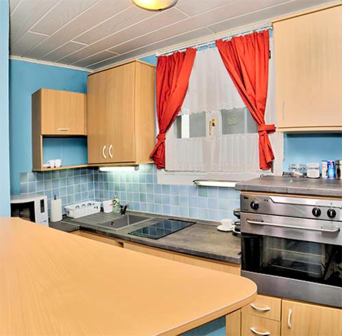 Málnás Macska Apartman view 2