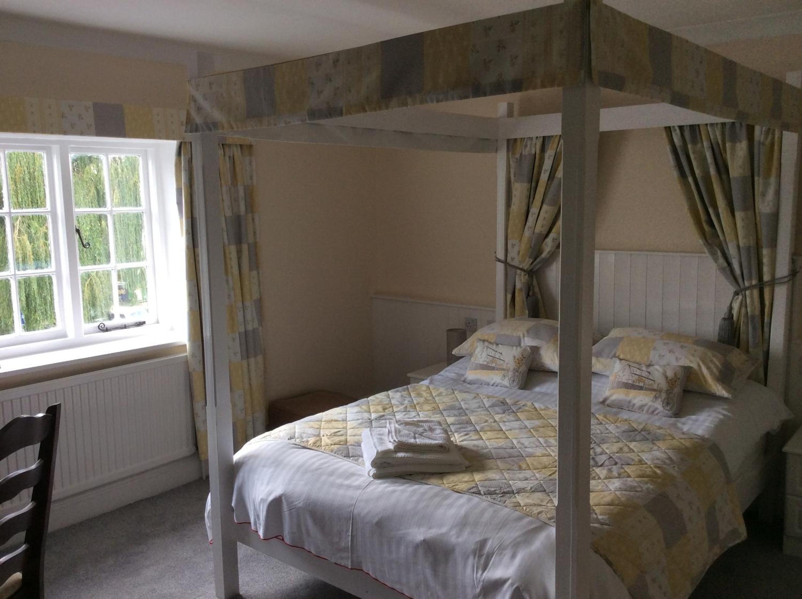 The Highwayman Hotel view 4