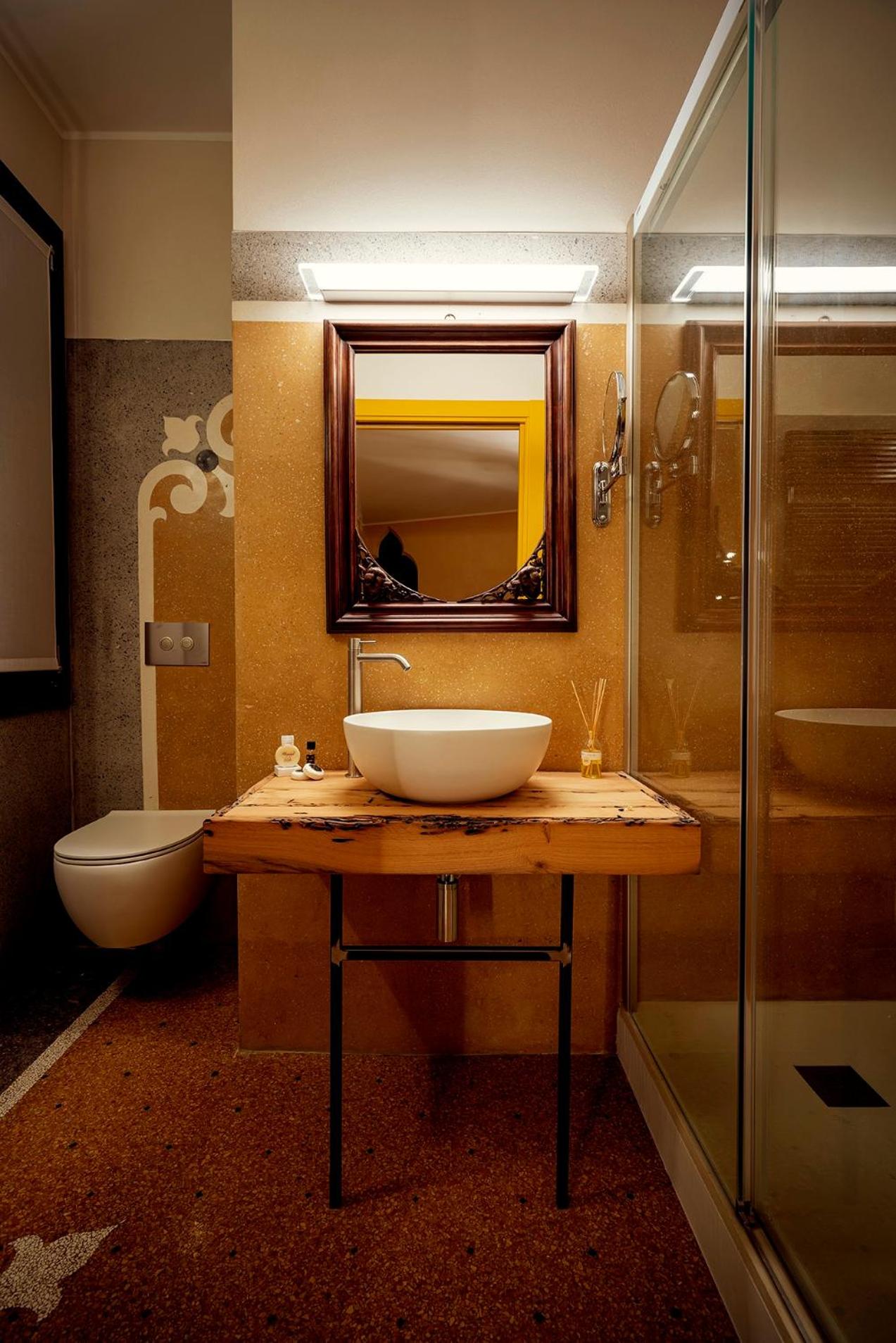 Cinqueteste Luxury Home