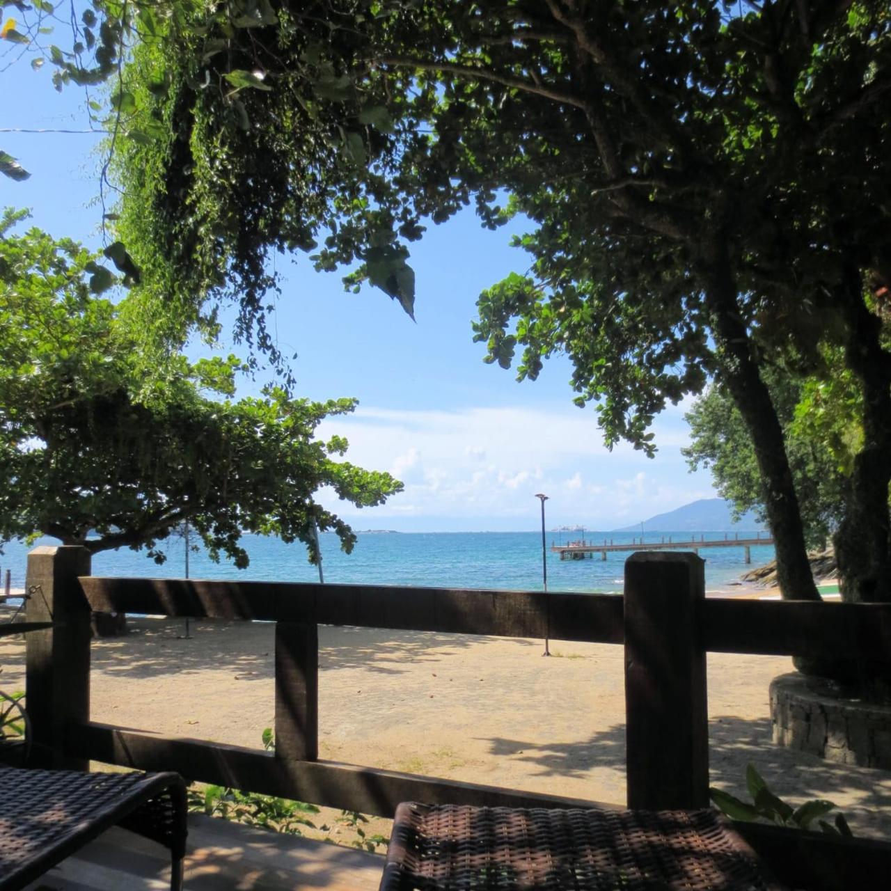 Villa do Portinho - Casas em frente à Praia