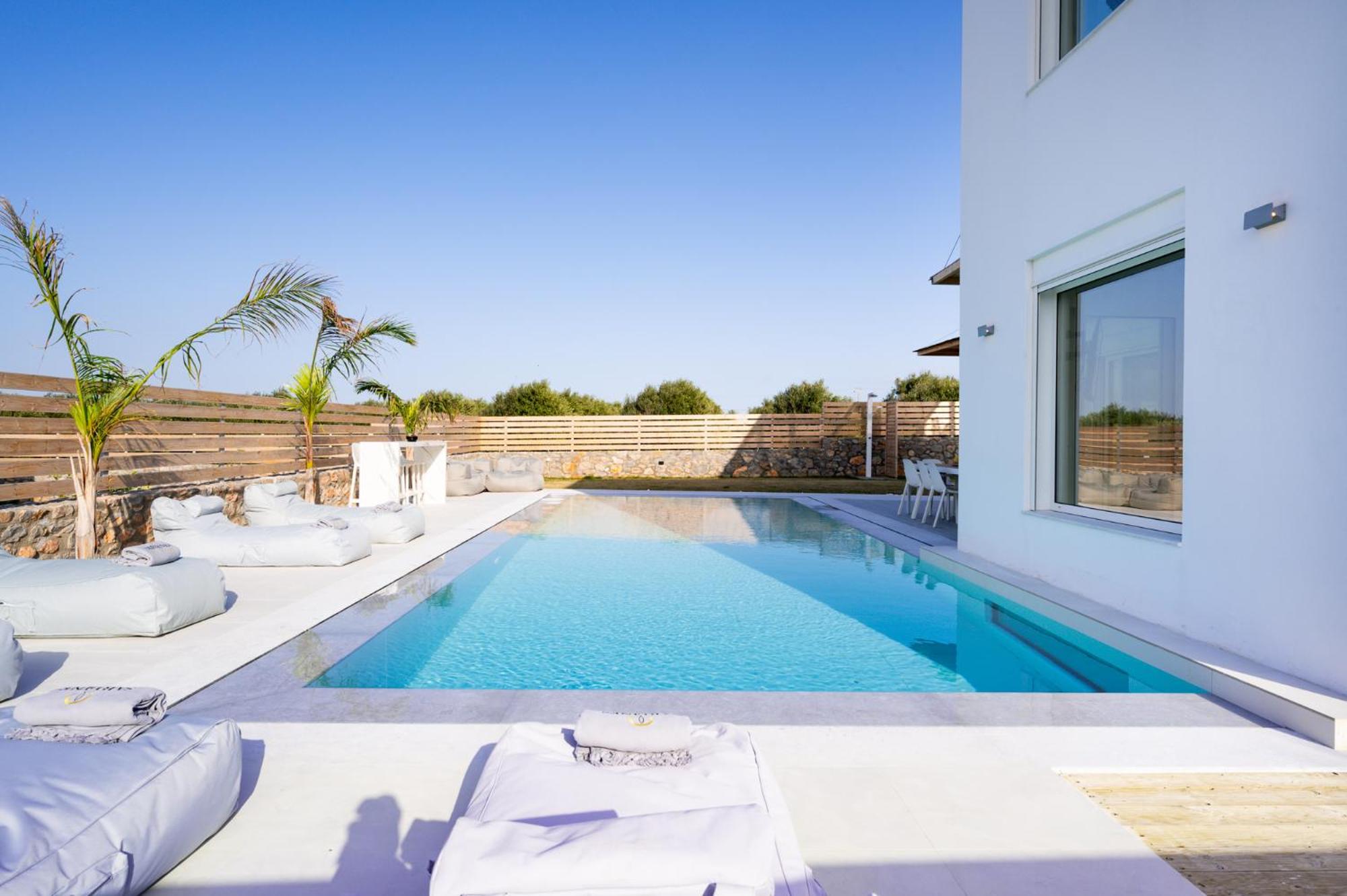 Sardines Luxury Villas view 3