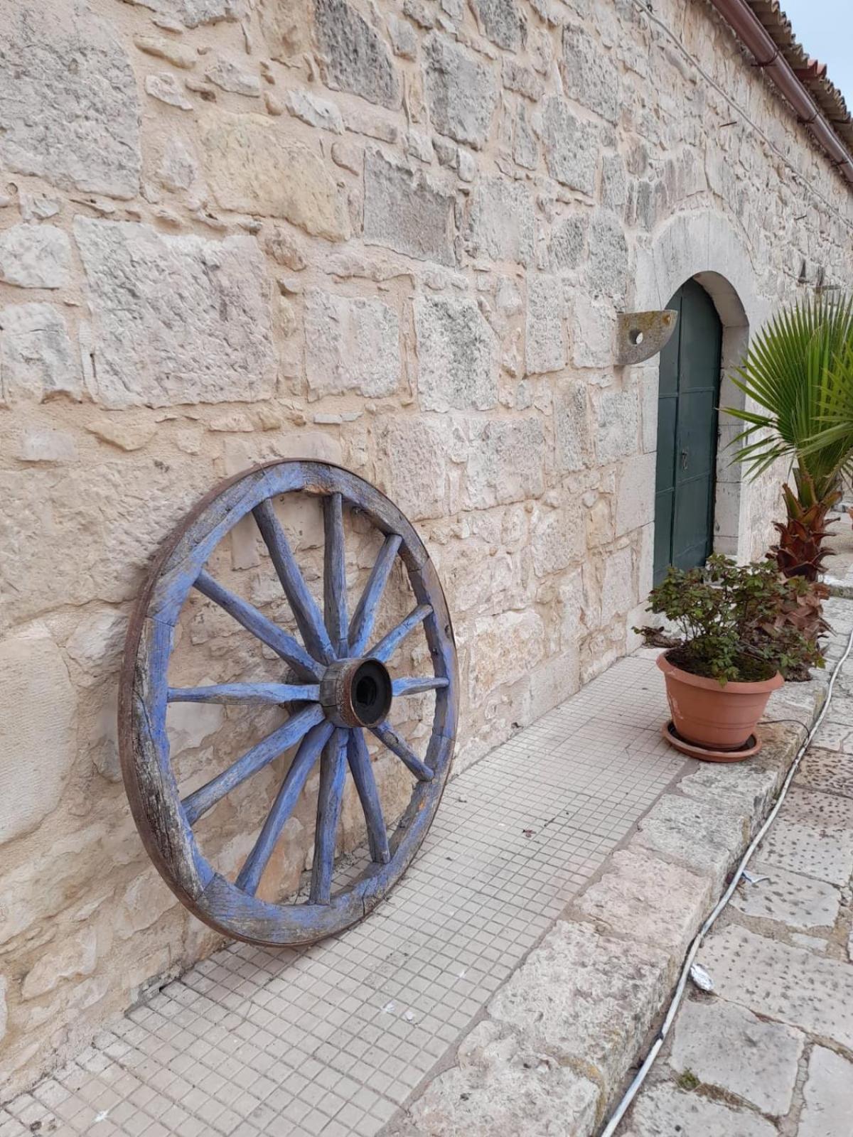 Photo 38