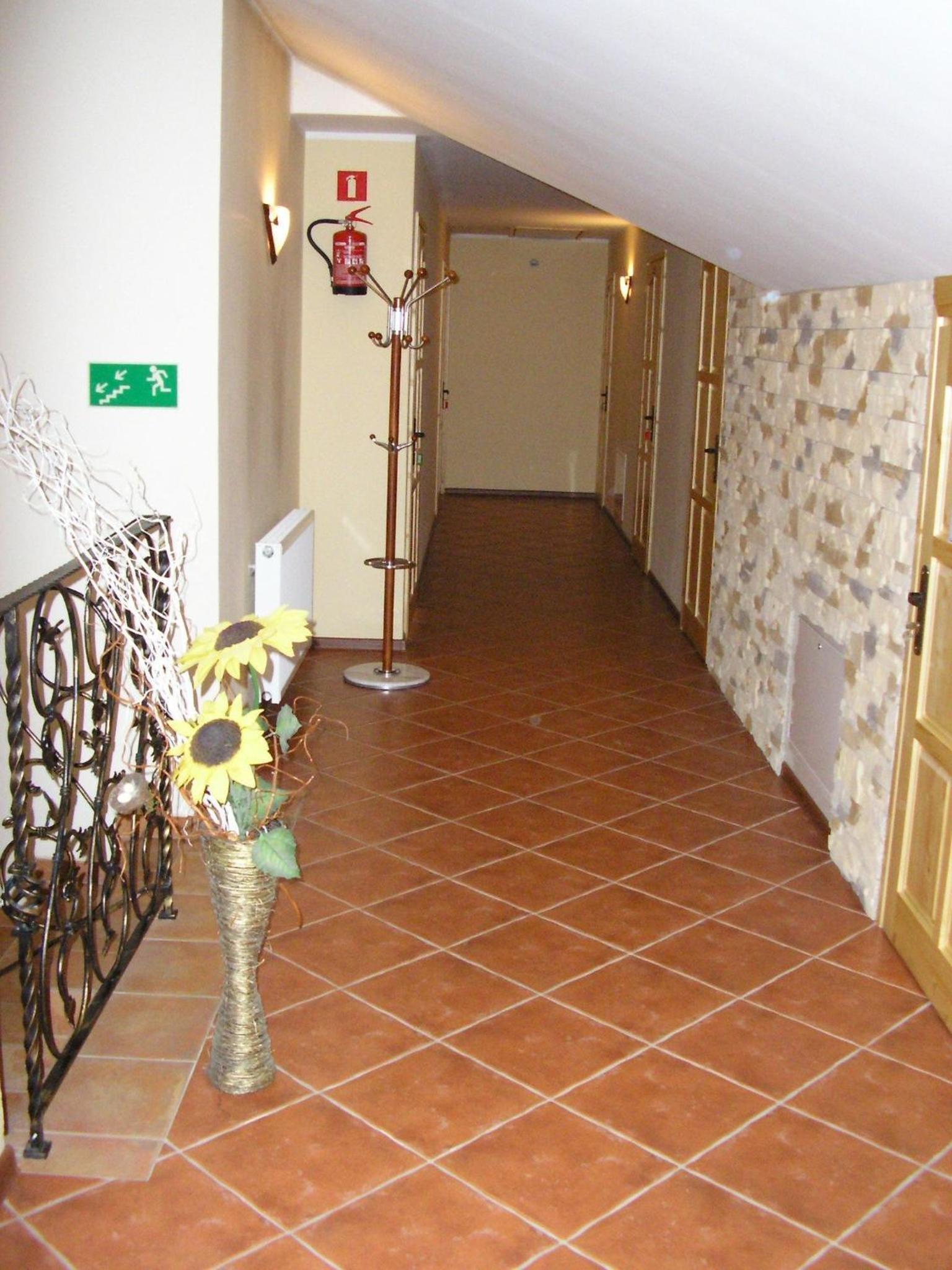 Photo 66
