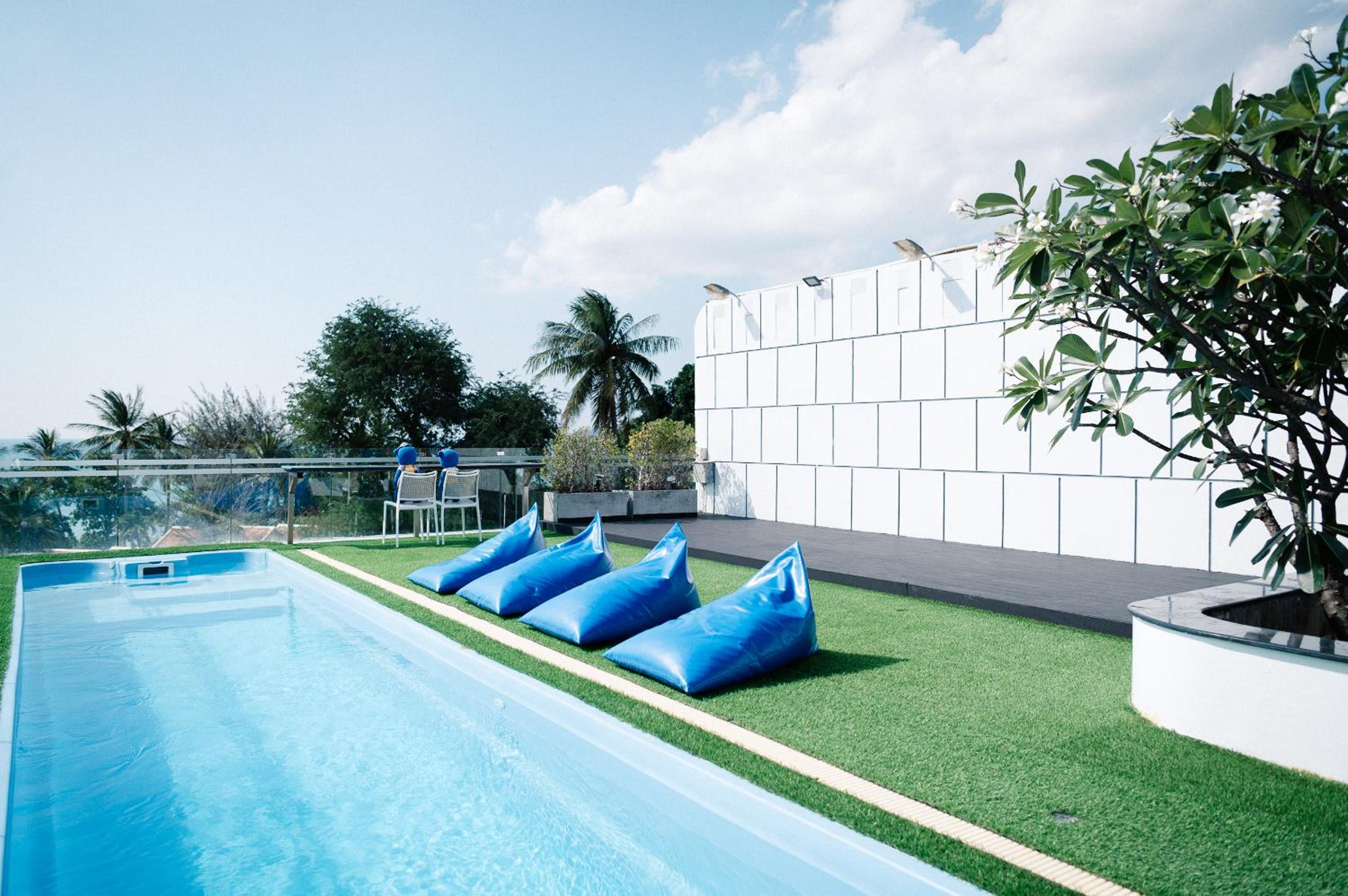 BearPacker Patong Hostel