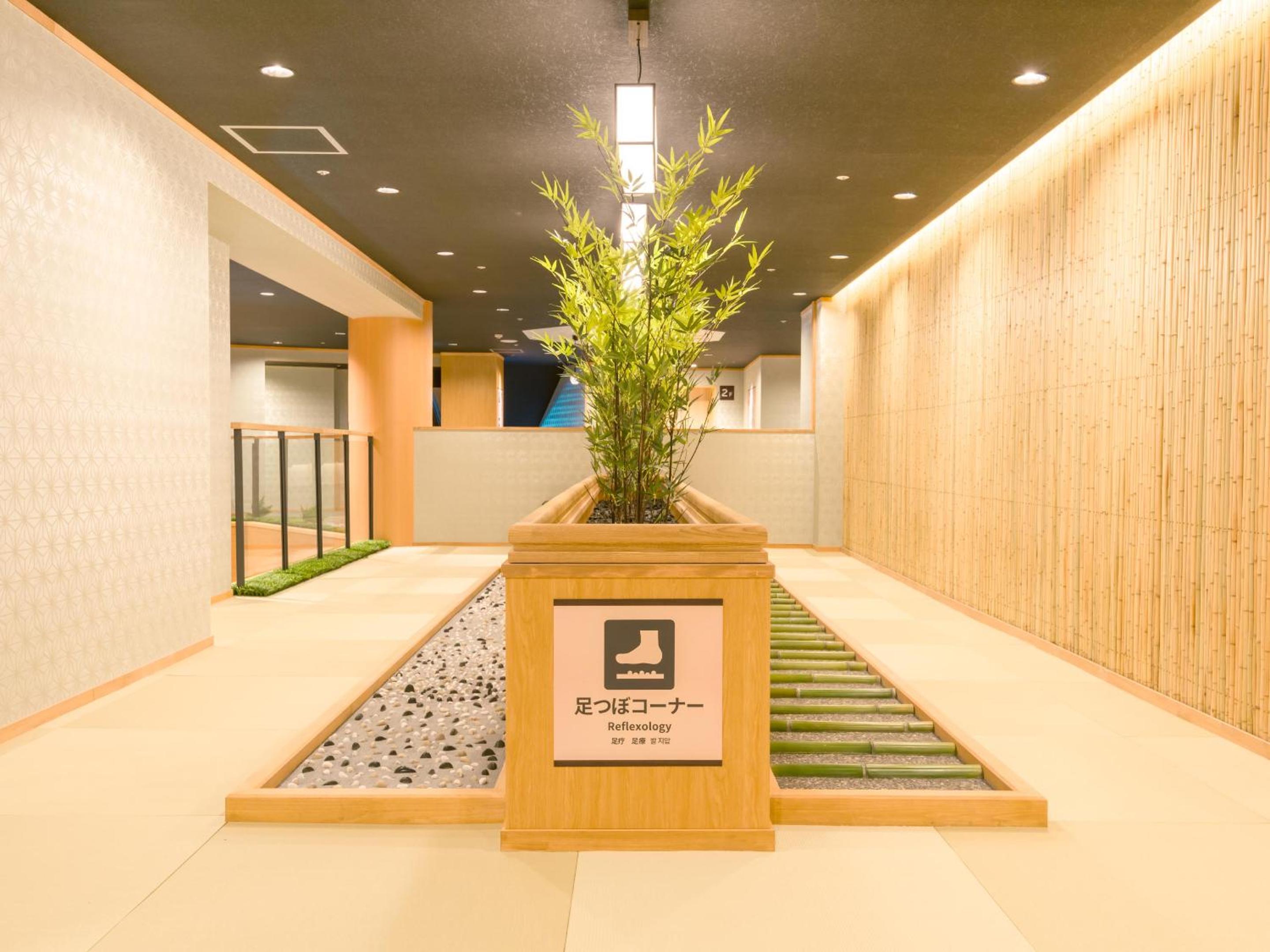 Ooedo Onsen Monogatari Premium Shirahama Gyoen