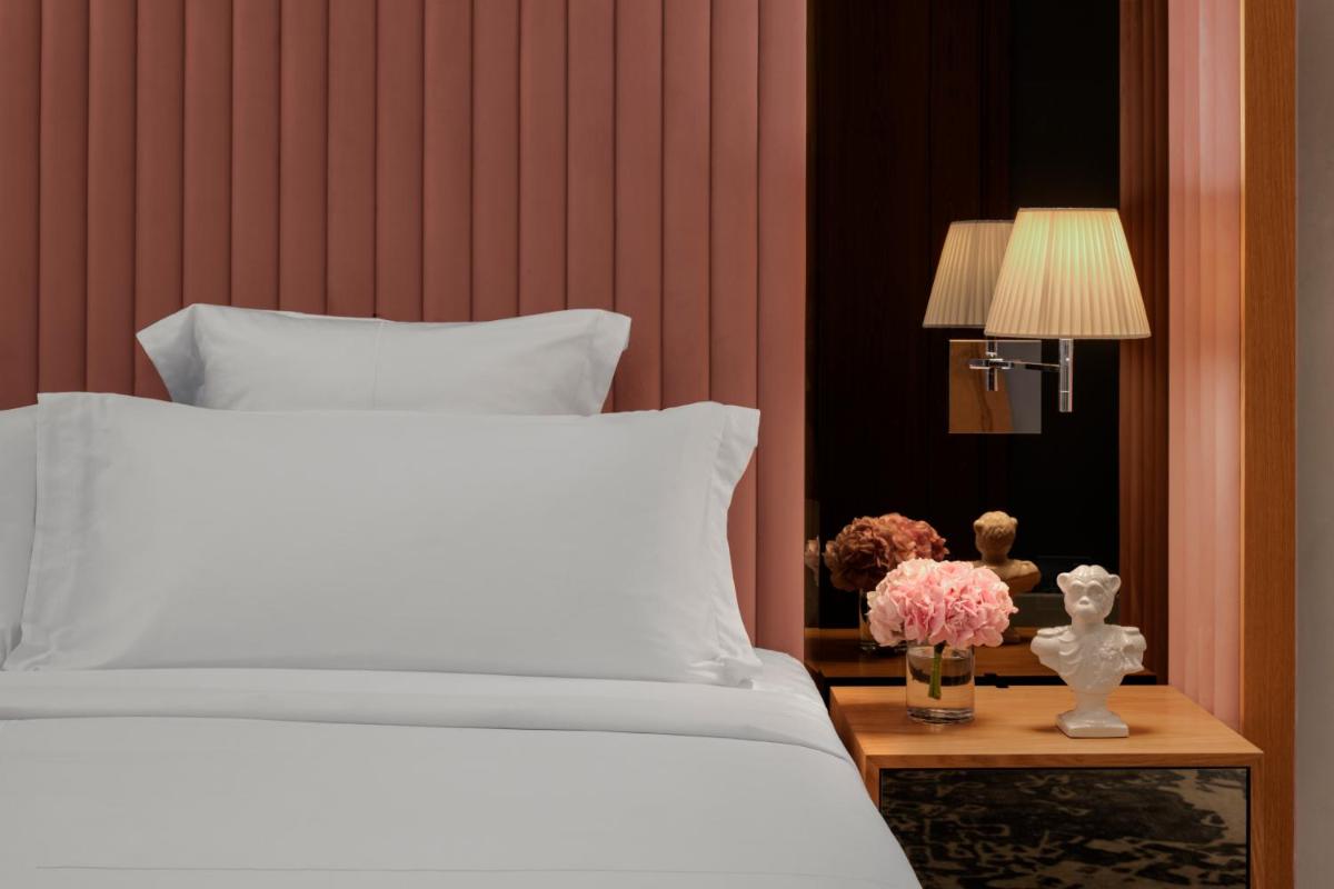 SLS Dubai Hotel & Residences 16