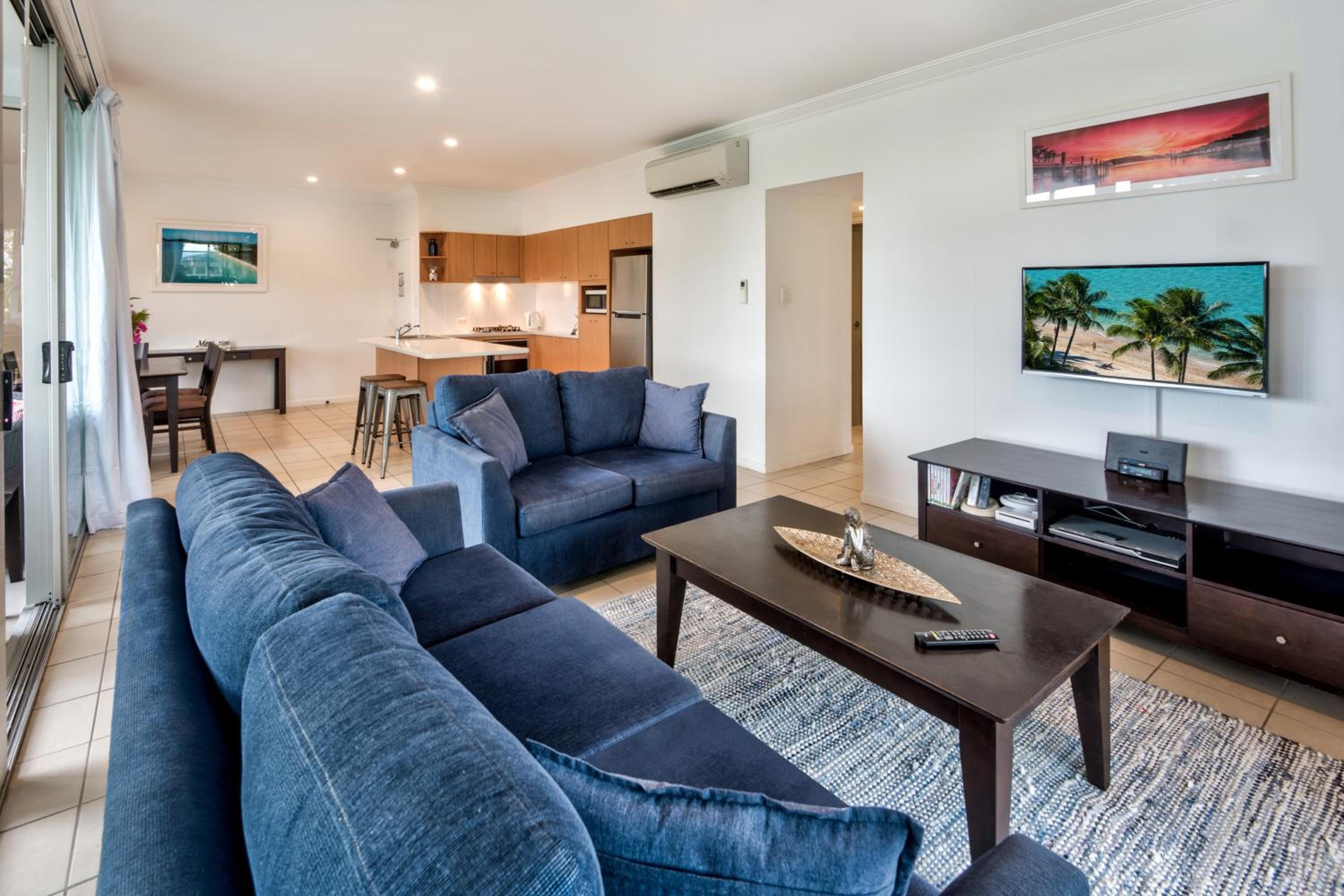 Oasis Apartments on Hamilton Island by HIHA