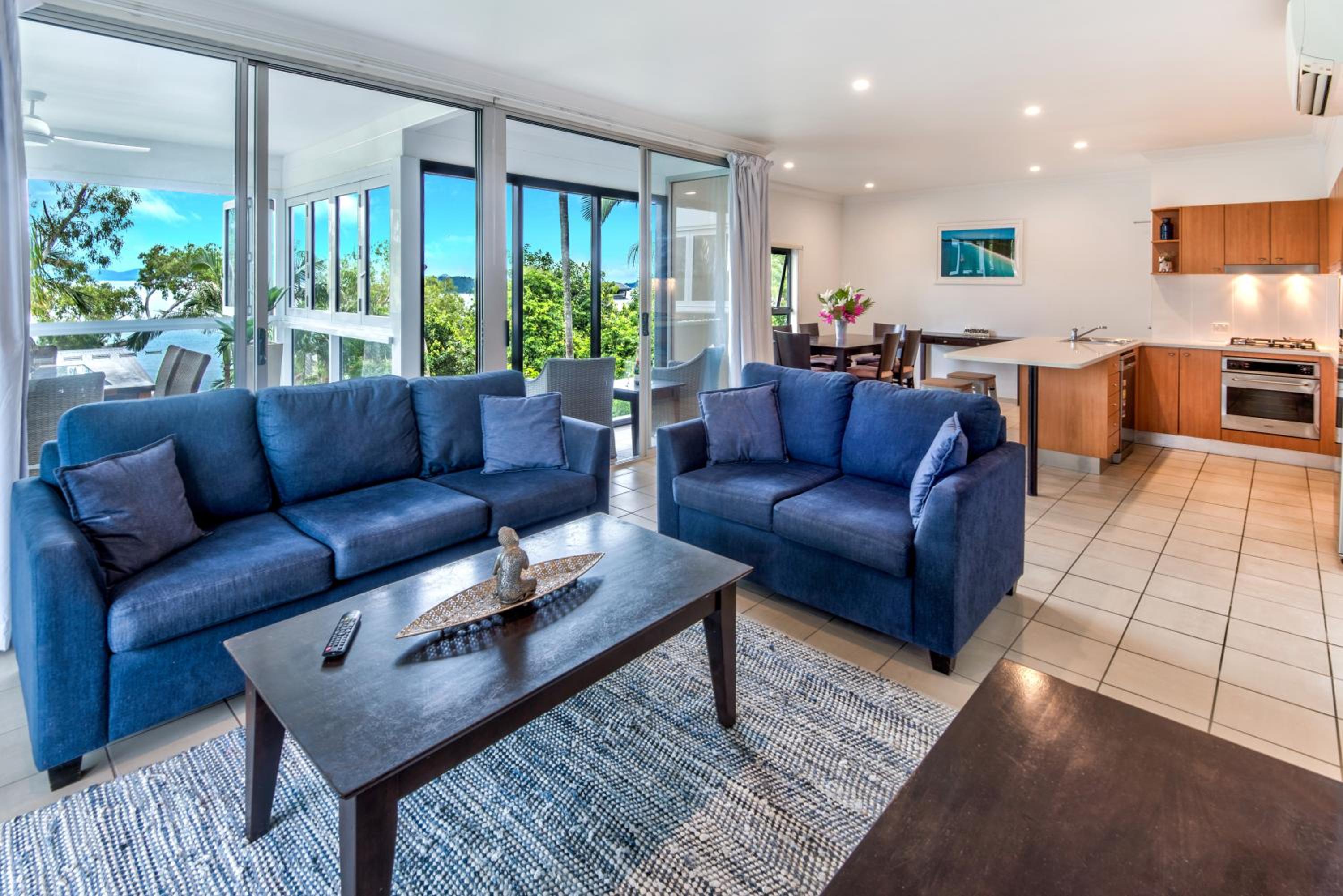 Oasis Apartments on Hamilton Island by HIHA