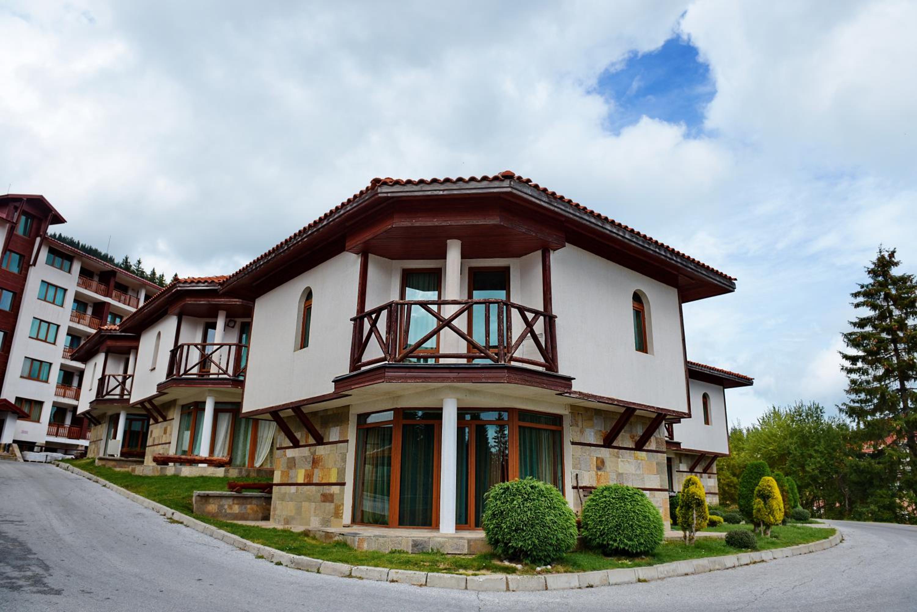 Forest Nook Villas