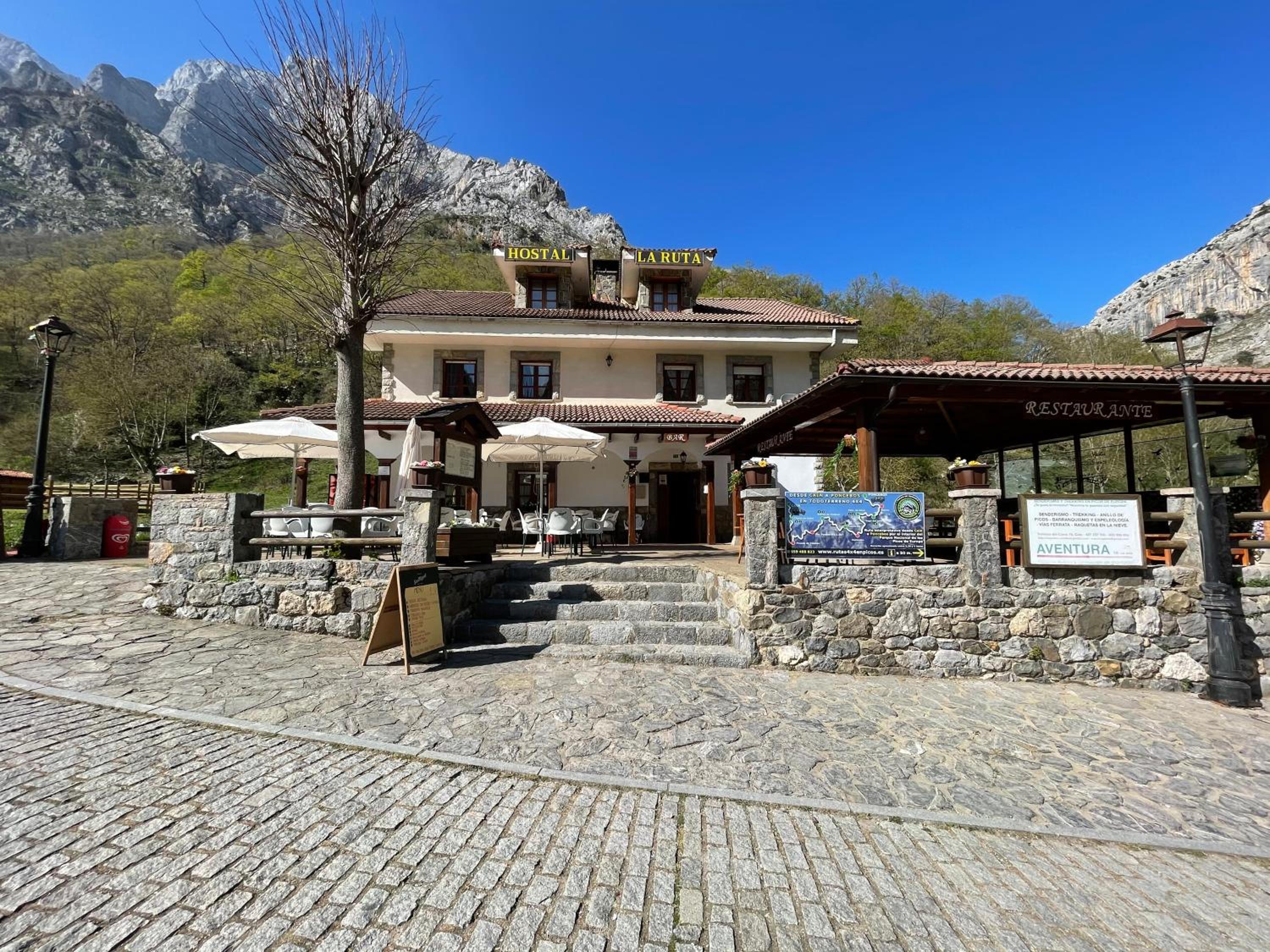 Hostal La Ruta view 4