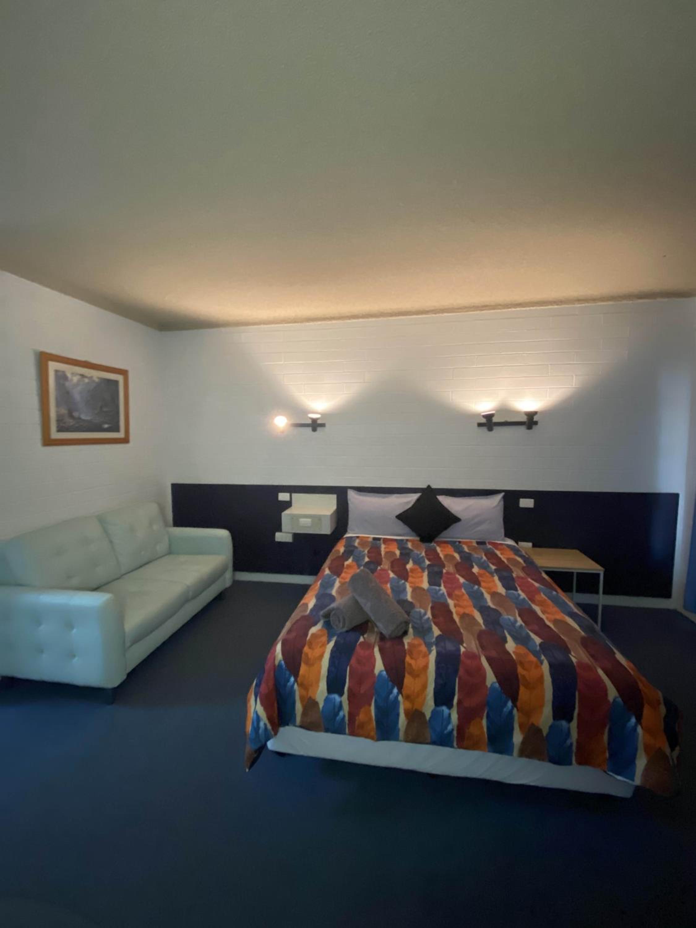 Capri Motel