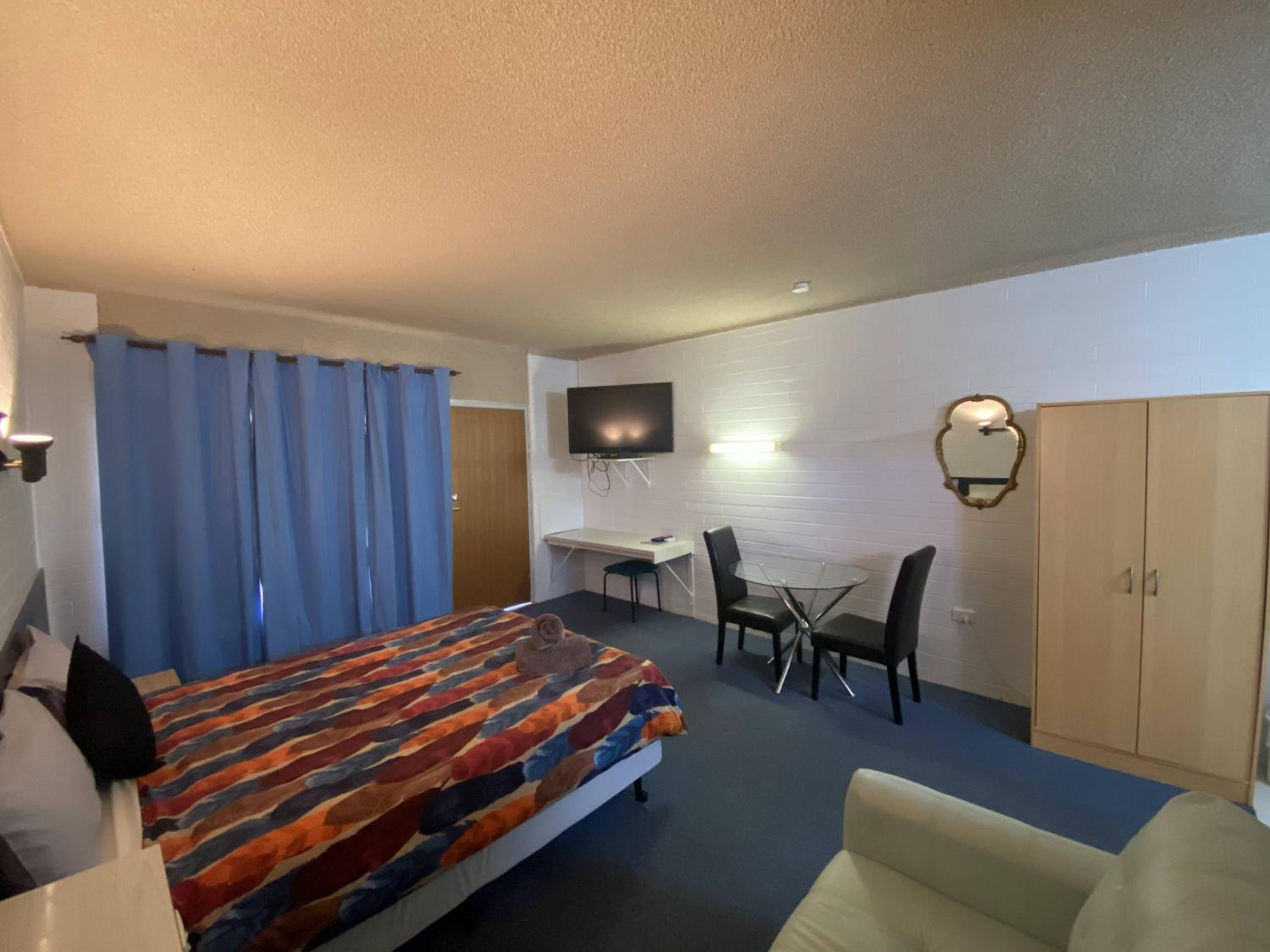 Capri Motel