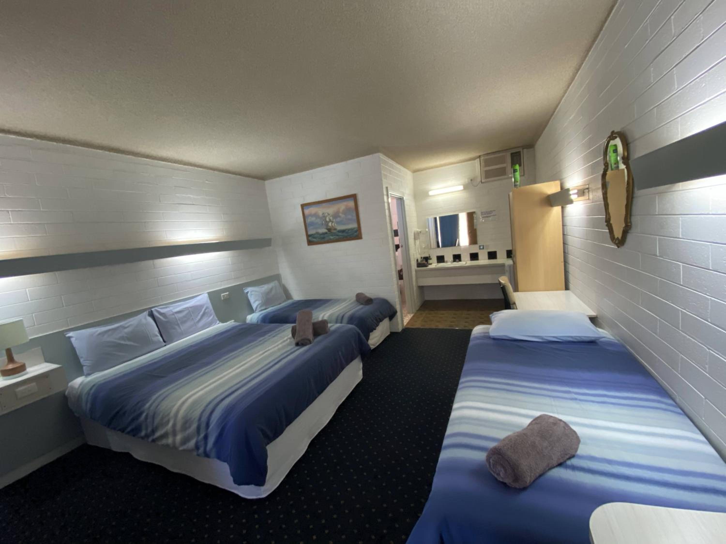 Capri Motel