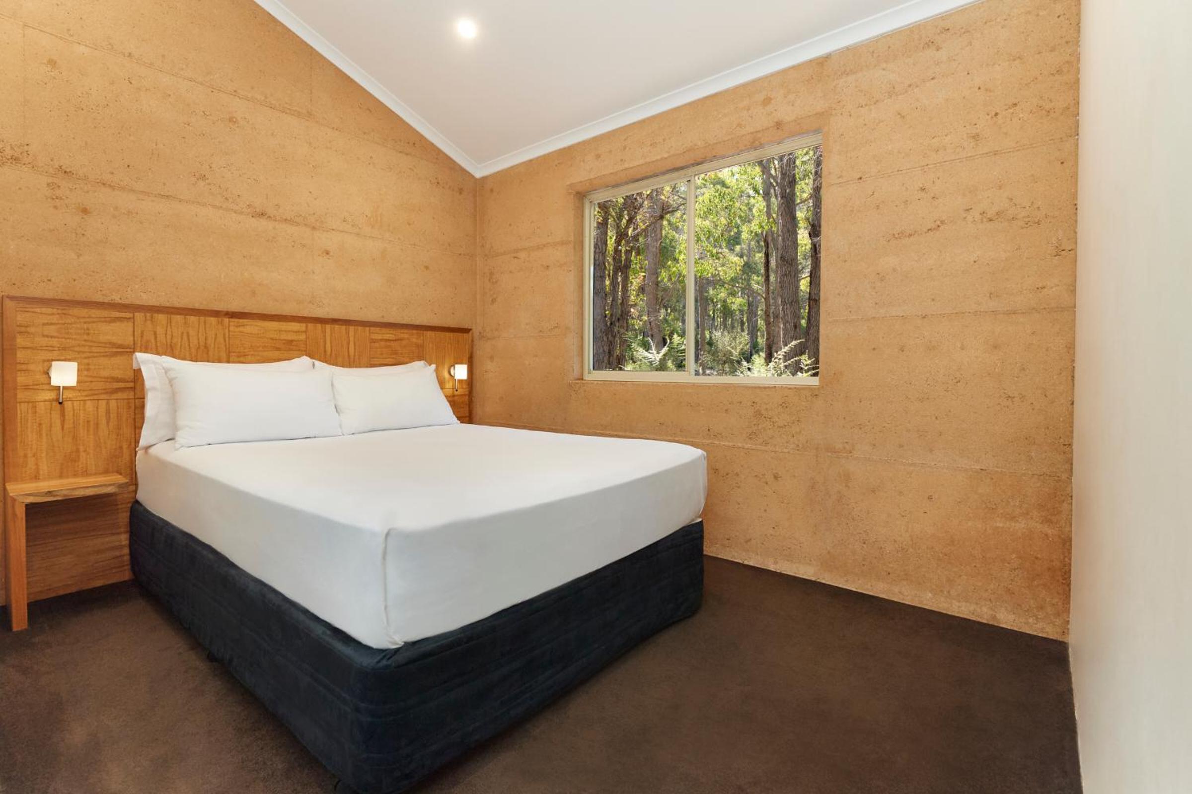Eight Willows Retreat
