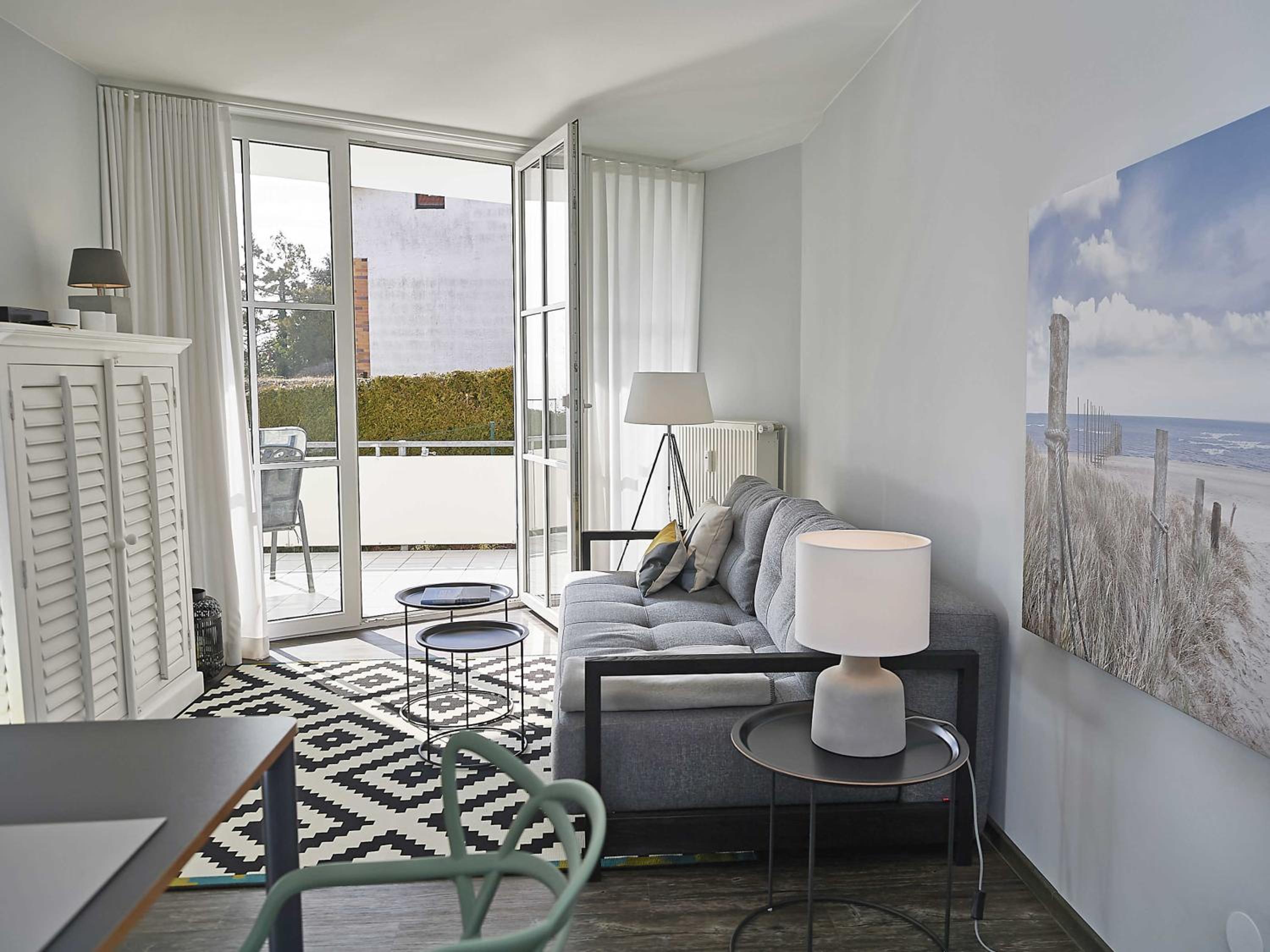 Villa Vilmblick - Wohnung 07 mit Terrasse und Boddenblick