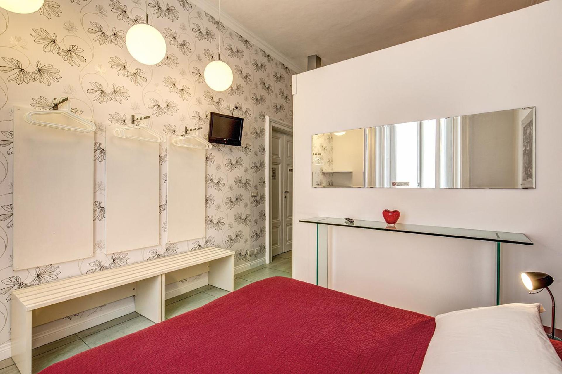 Enjoy apartment luxury in Rome