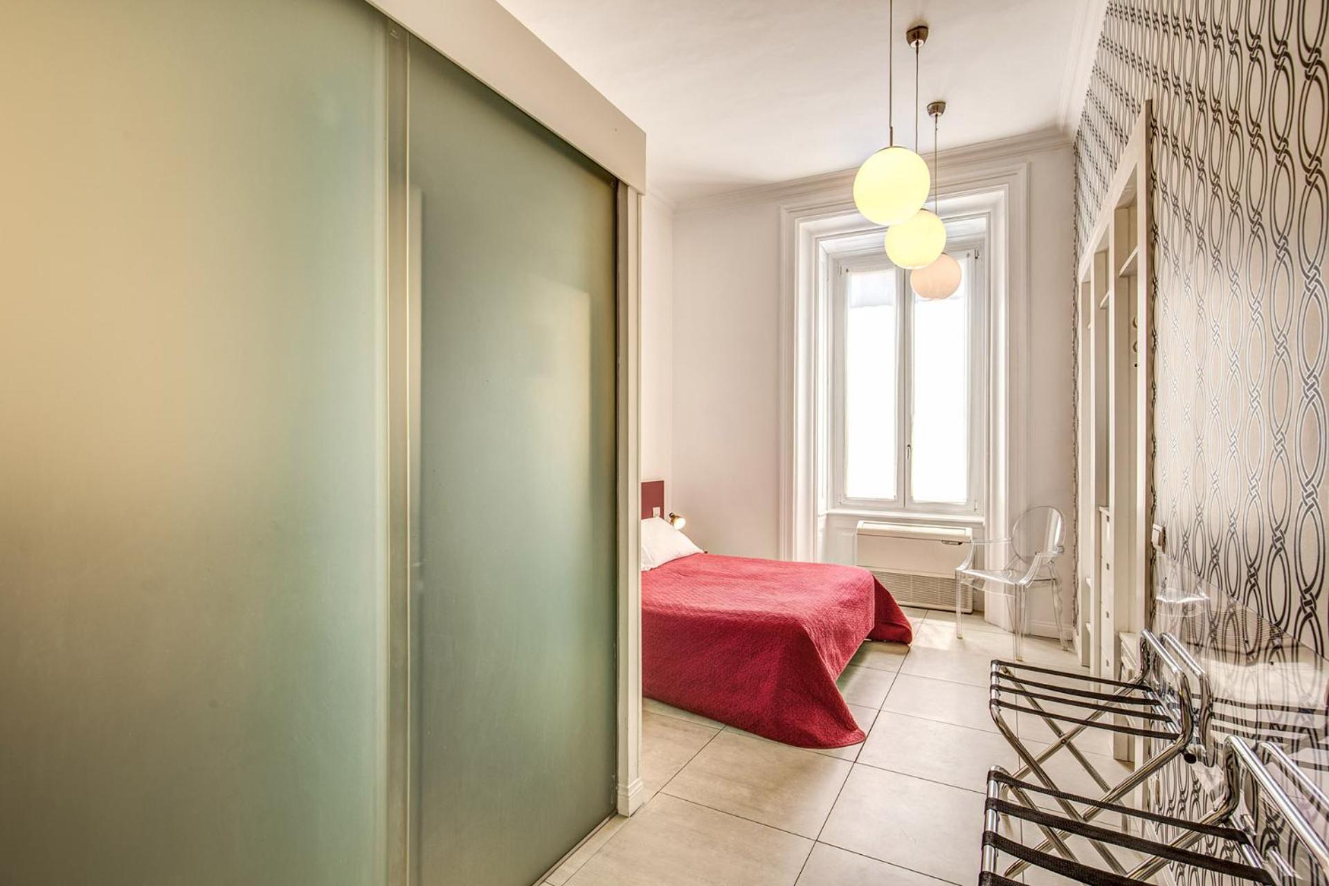 Enjoy apartment luxury in Rome