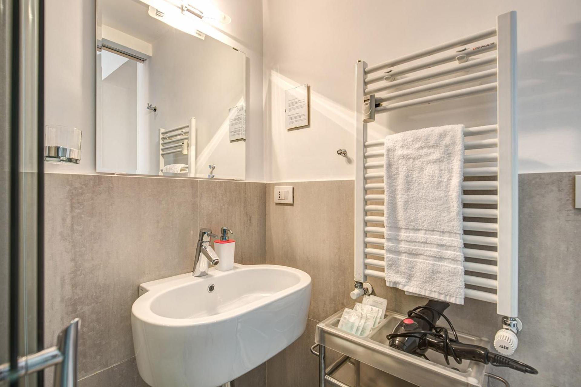 Enjoy apartment luxury in Rome