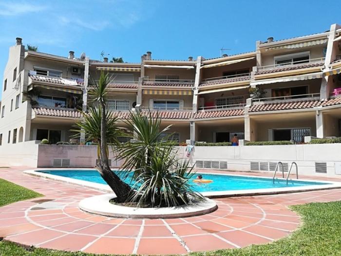 Dorado frente playa cambrils