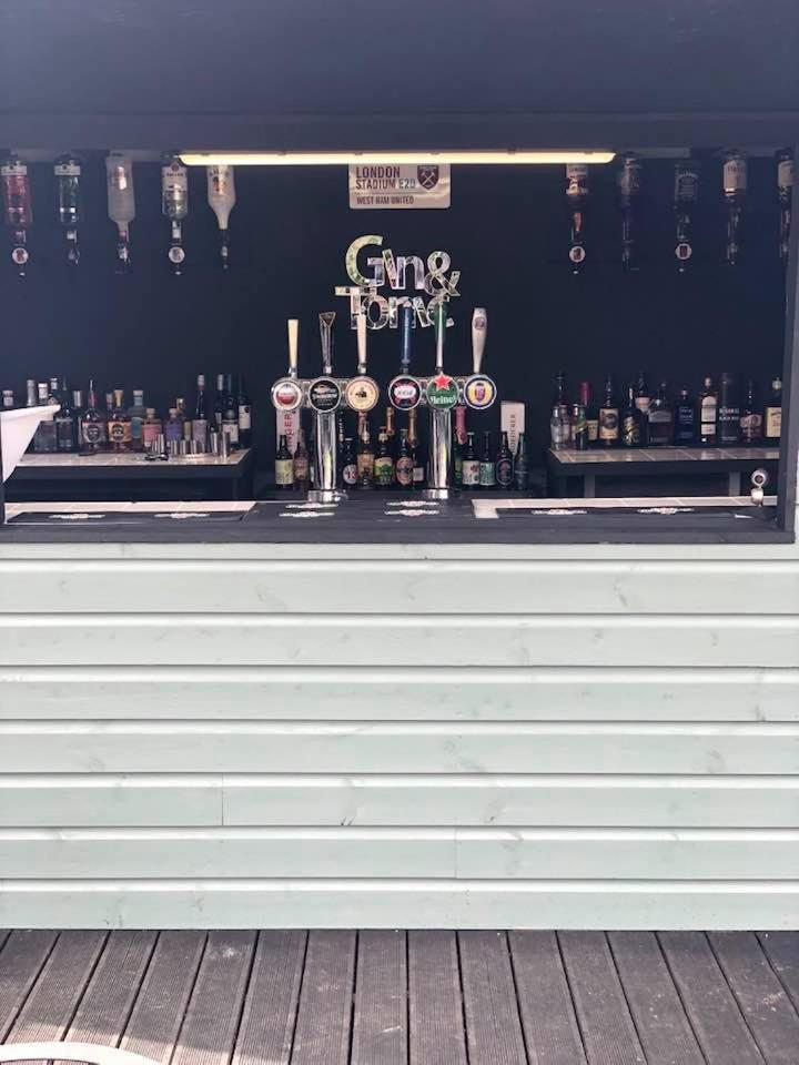 bar