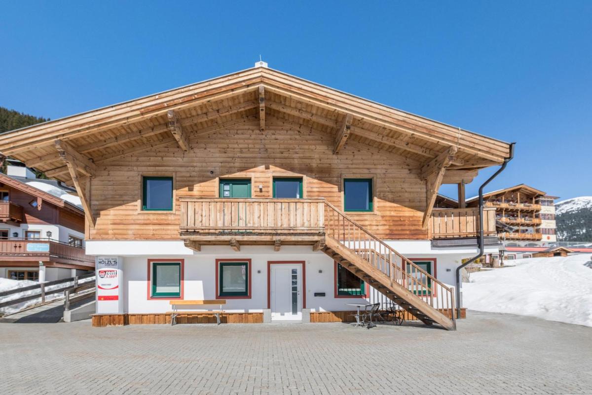 Chalet Central - Top Cc8 view 4