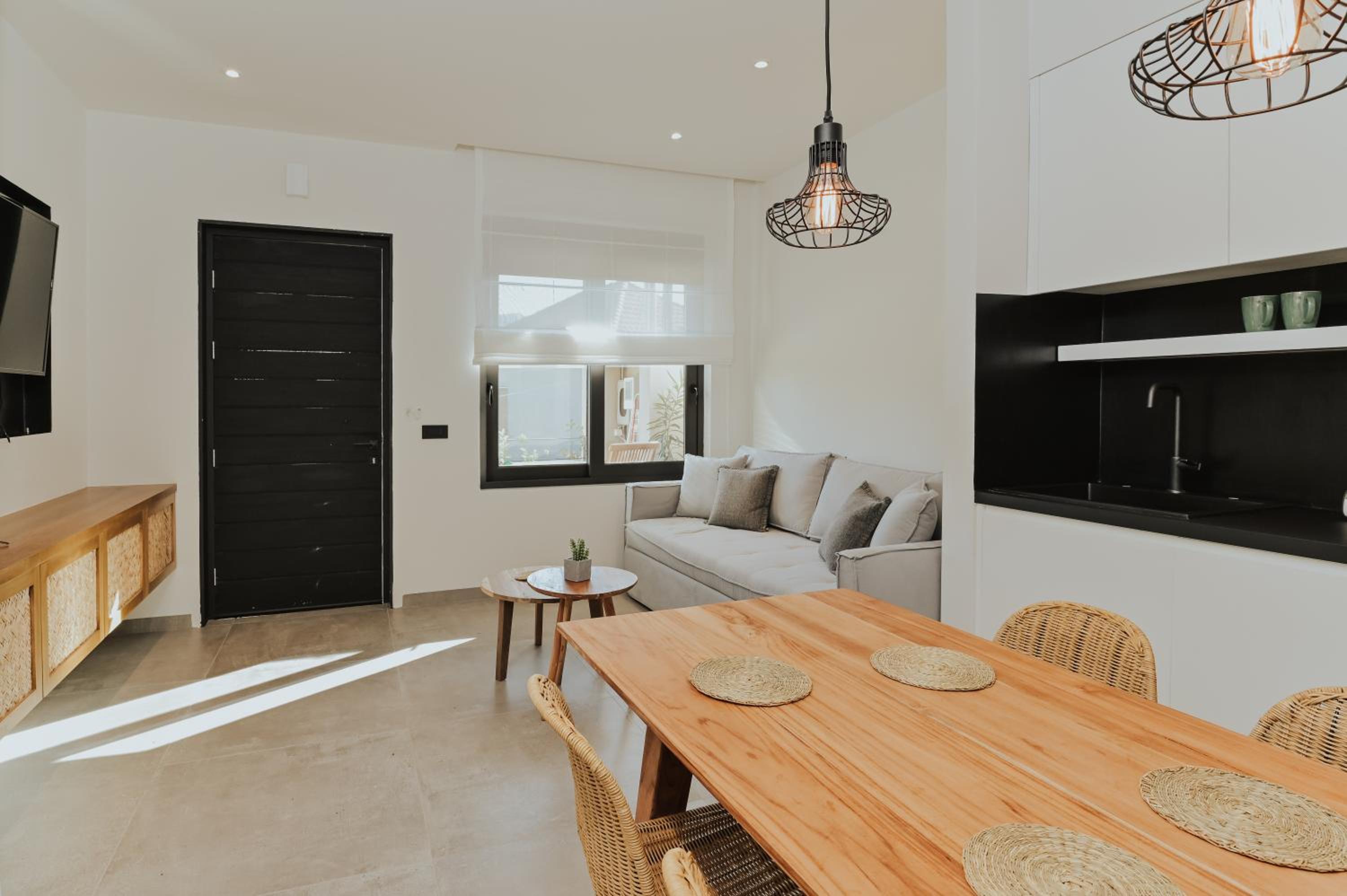 Elsa Modern Apartments