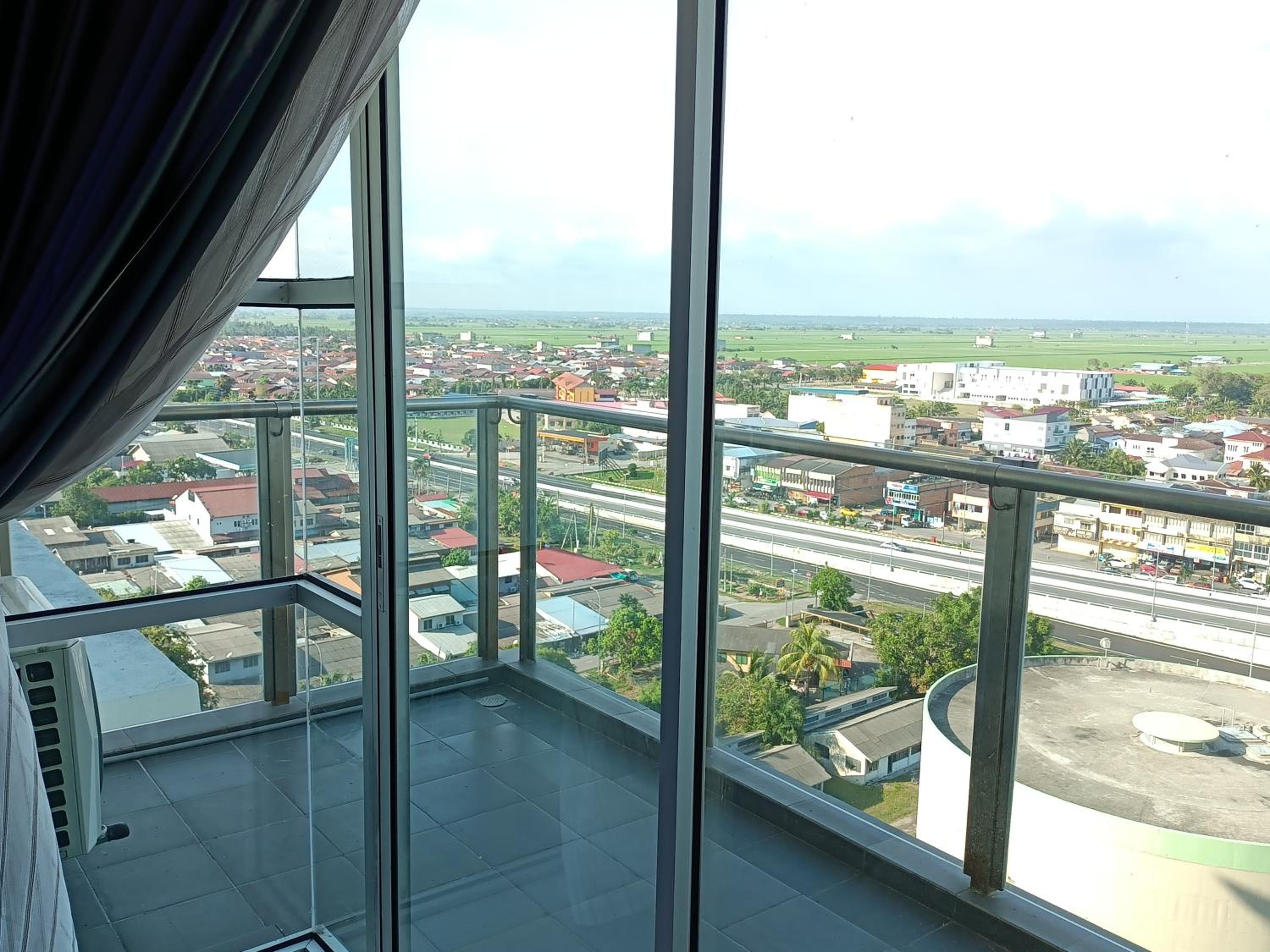 Sekinchan PaddyView Homestay 高楼 看稻田 阳台民宿