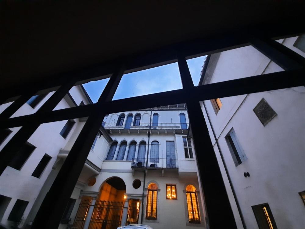MINI CONTRA' DEI SERVI - VICENZA view 4
