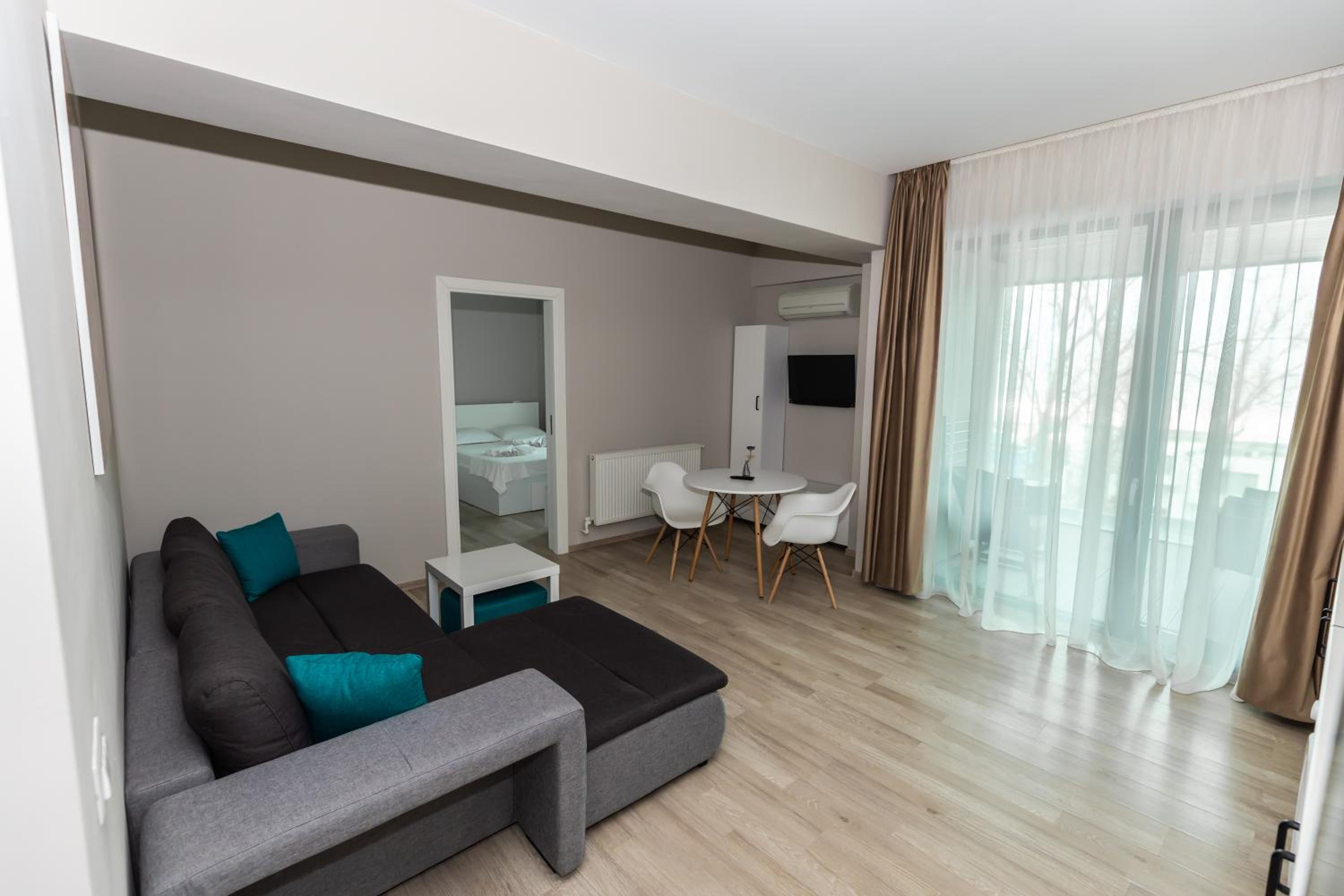 Pupa Residence