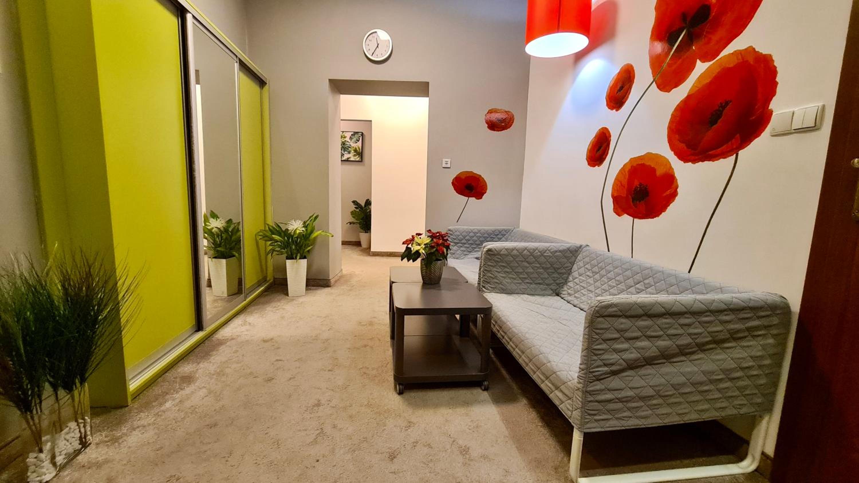 Katowice Vacations - Hostel Moderna Rest - Property Image 1