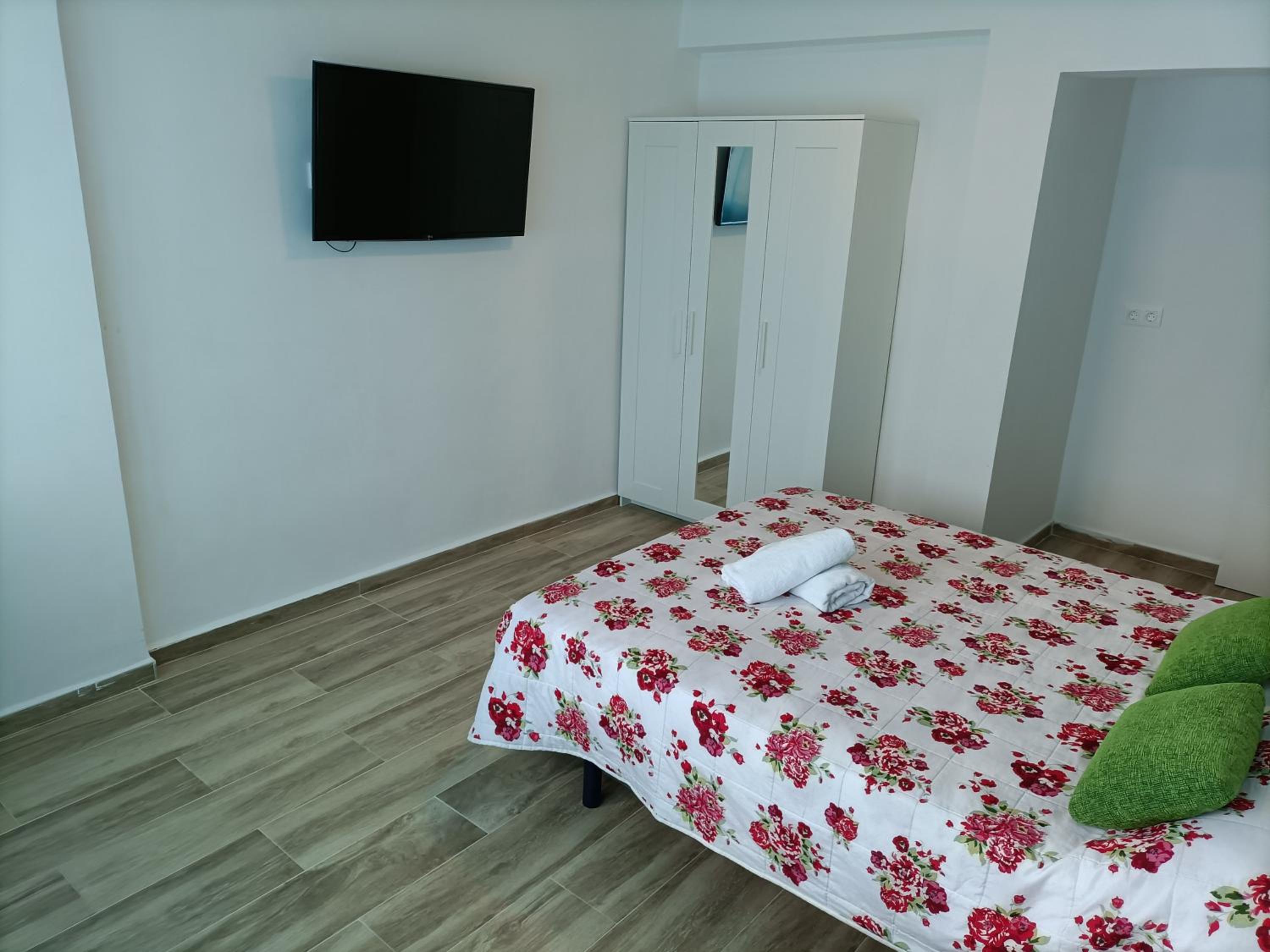 Apartamento con 2 dormitorios photo 2