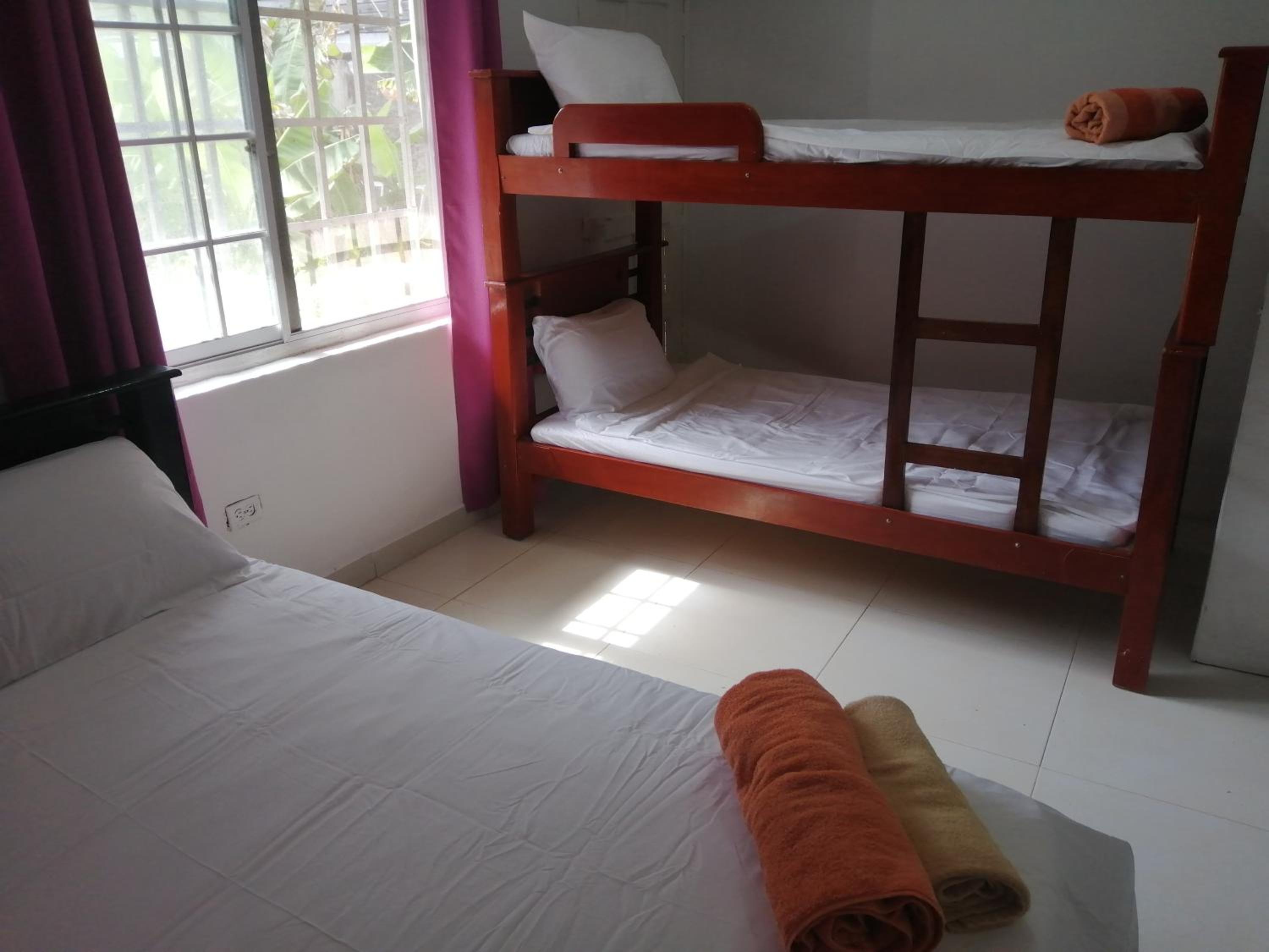 Inn Skyline Hostel