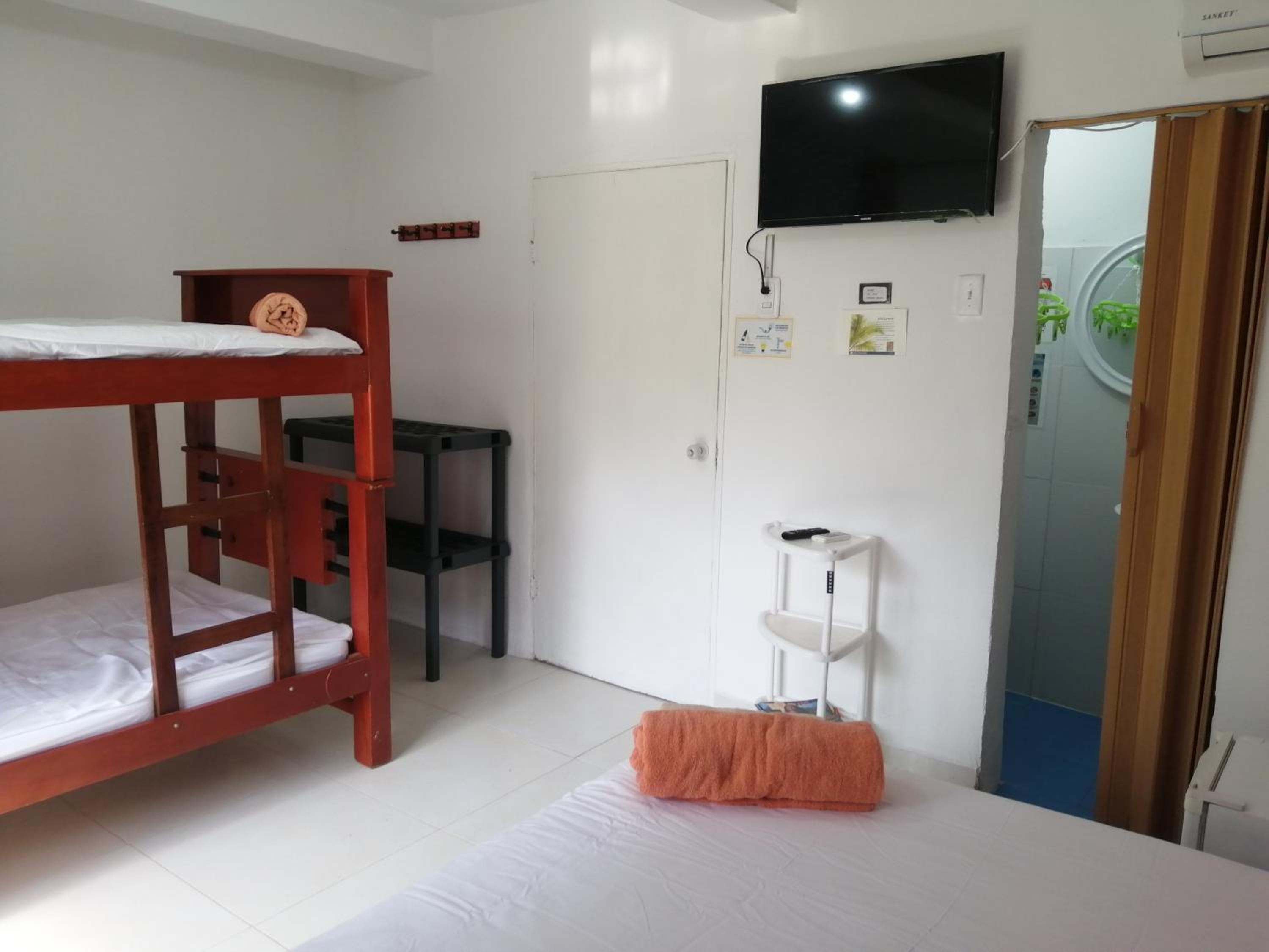 Inn Skyline Hostel