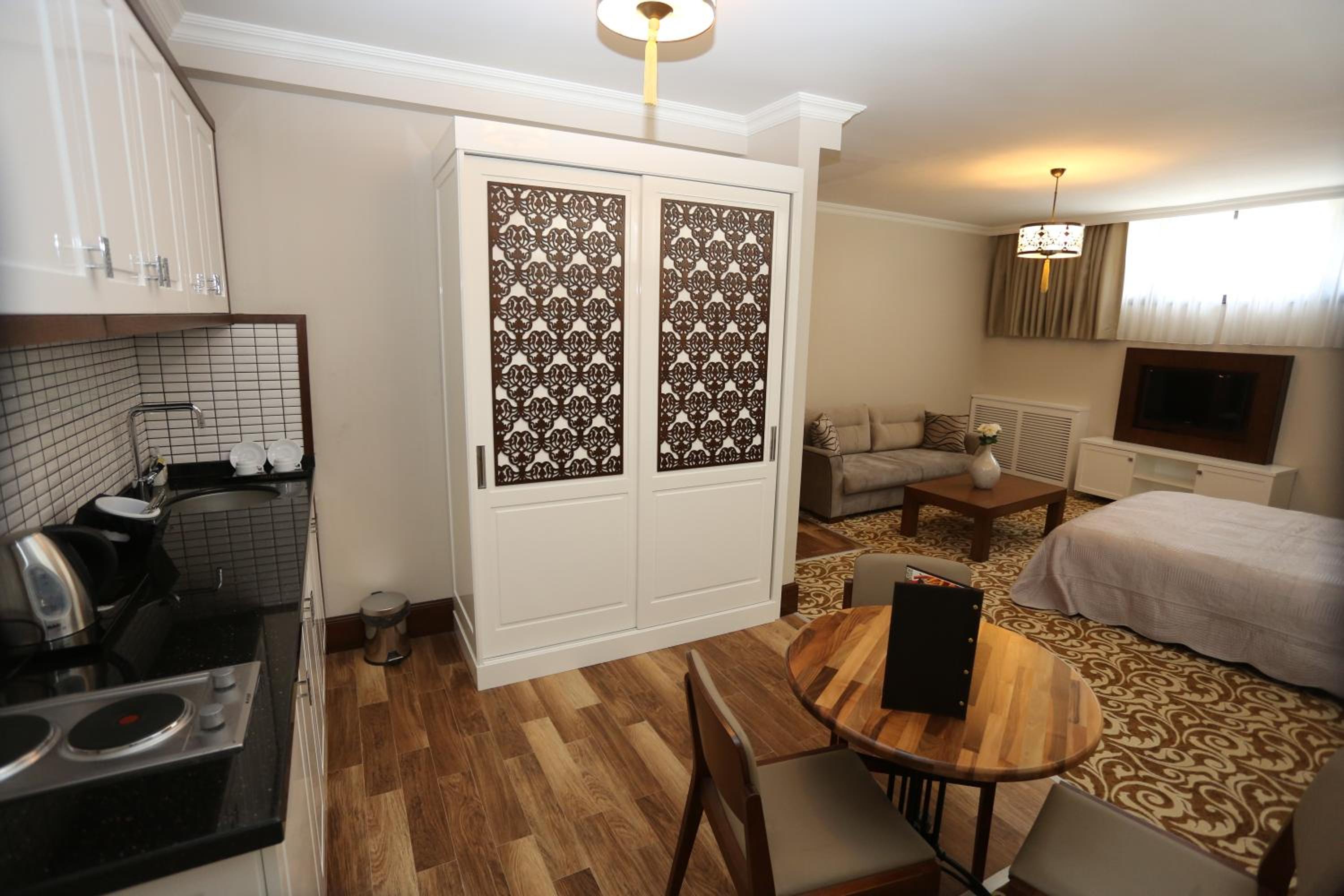 K Suites Otel - Image 12