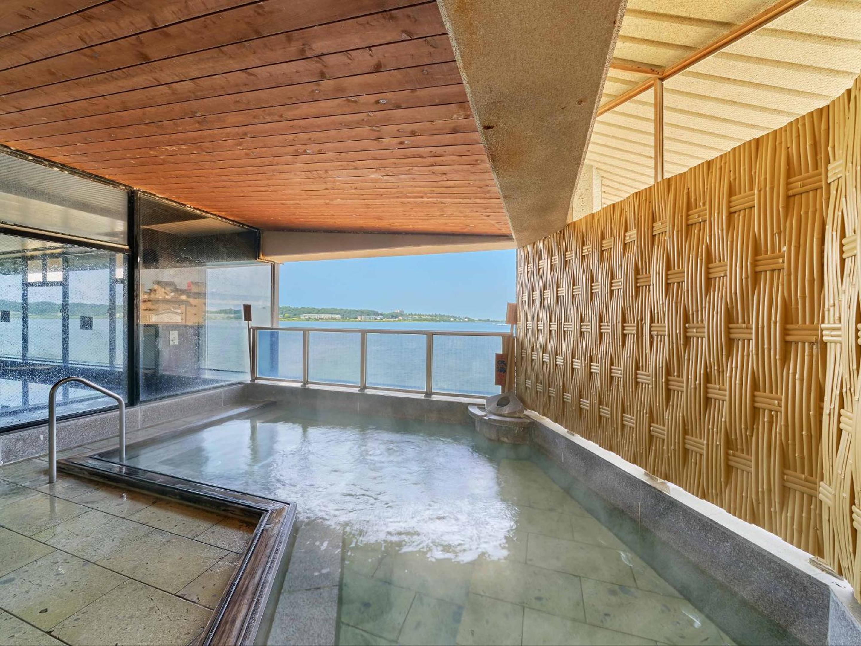 Ooedo Onsen Monogatari Premium Kaga Maruya