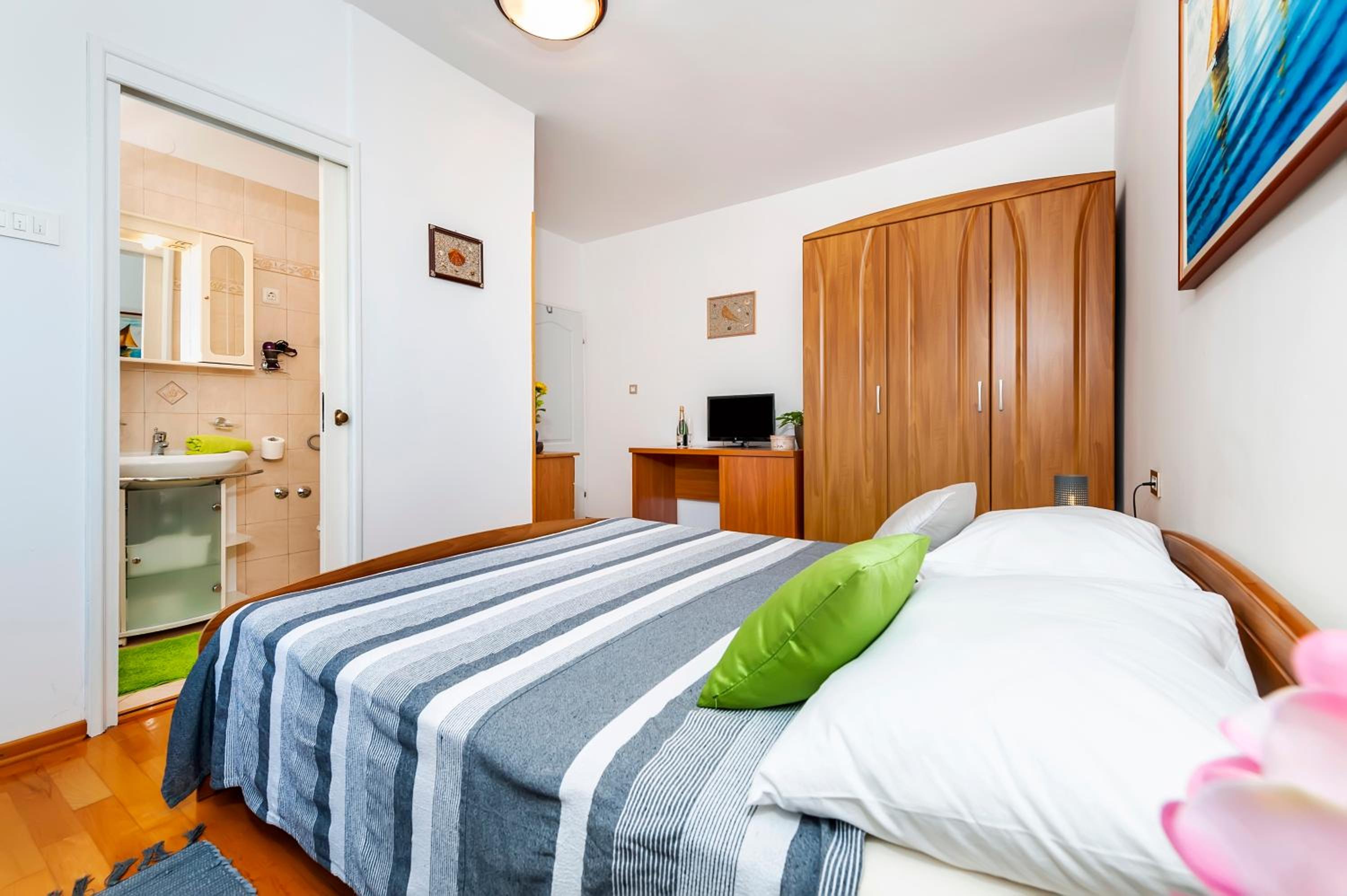 Apartment & Rooms Graciela