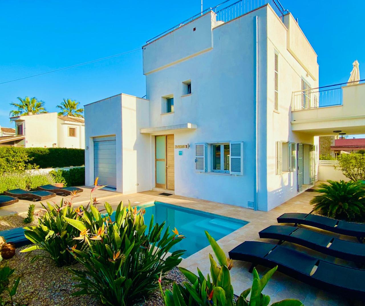 Villa Isla Bonita view 3