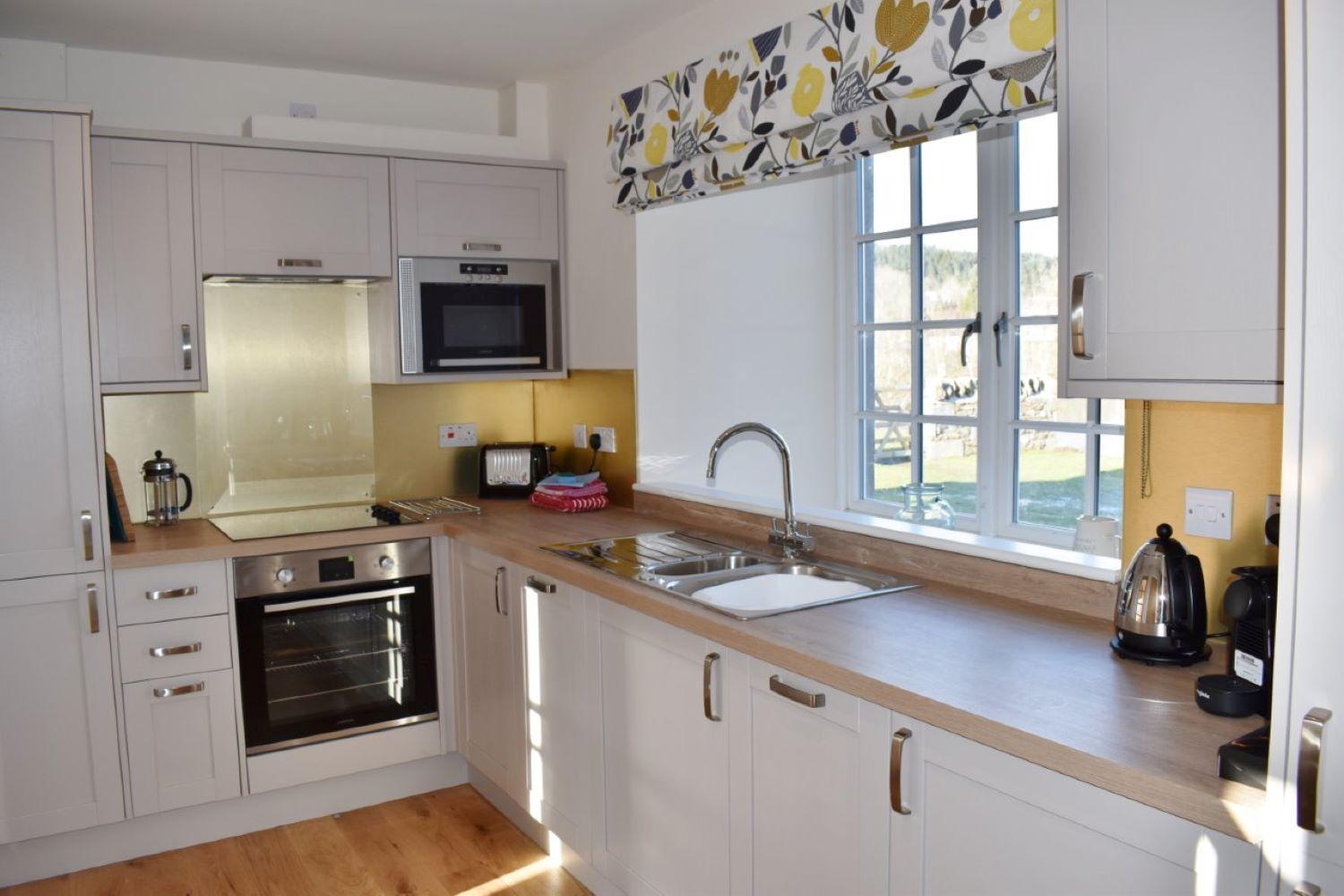 Osprey Cottage, Port o Tay view 2