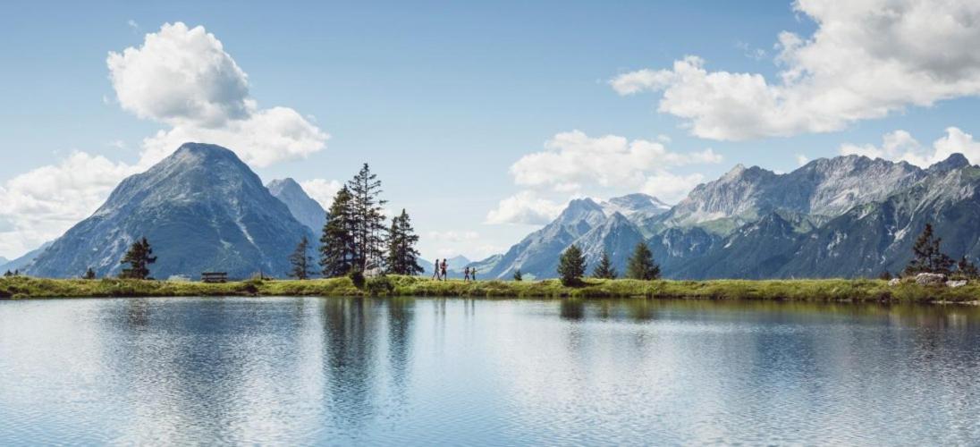 The Seefeld Retreat - Central Family Friendly Chalet - Mountain Views