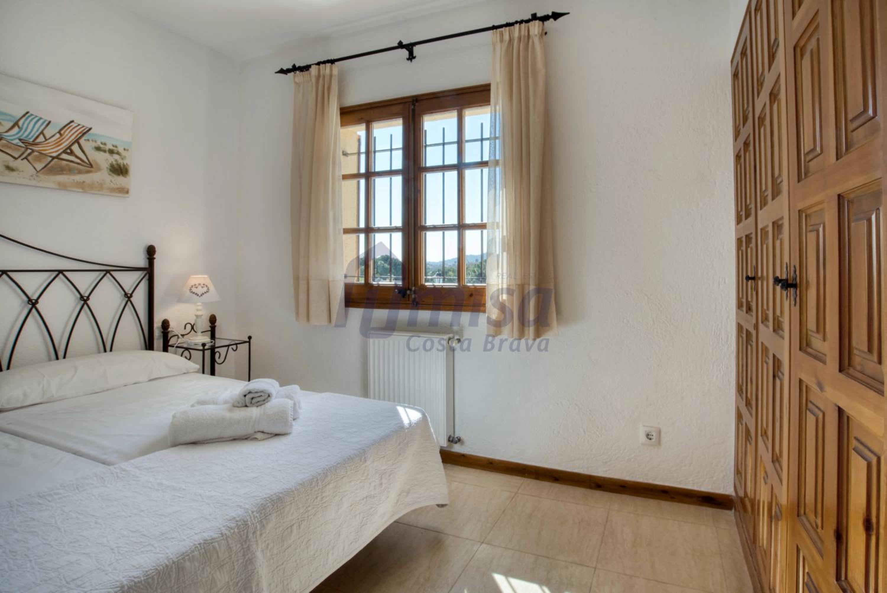 Villa Puig Rosell view 3