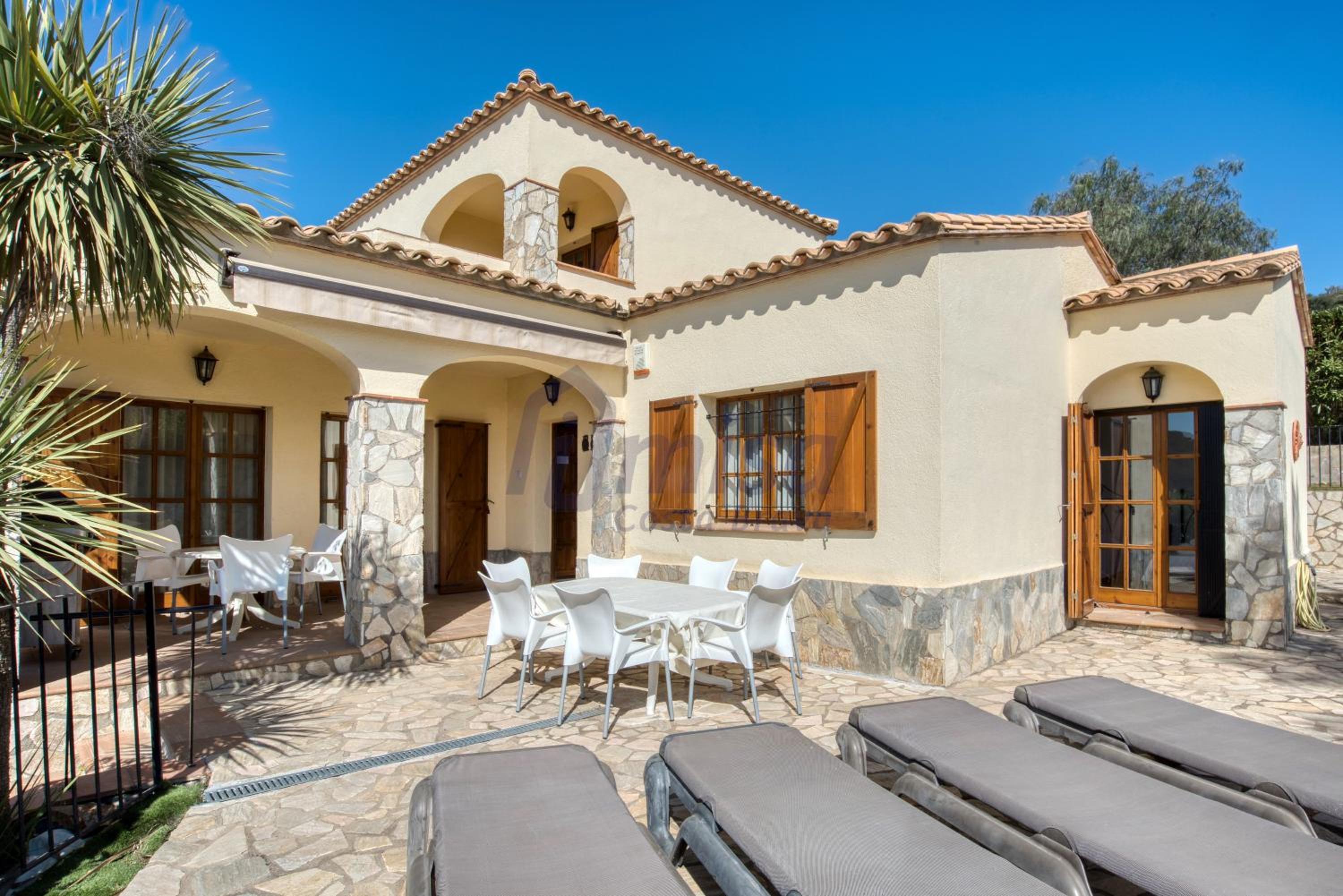 Villa Puig Rosell view 5