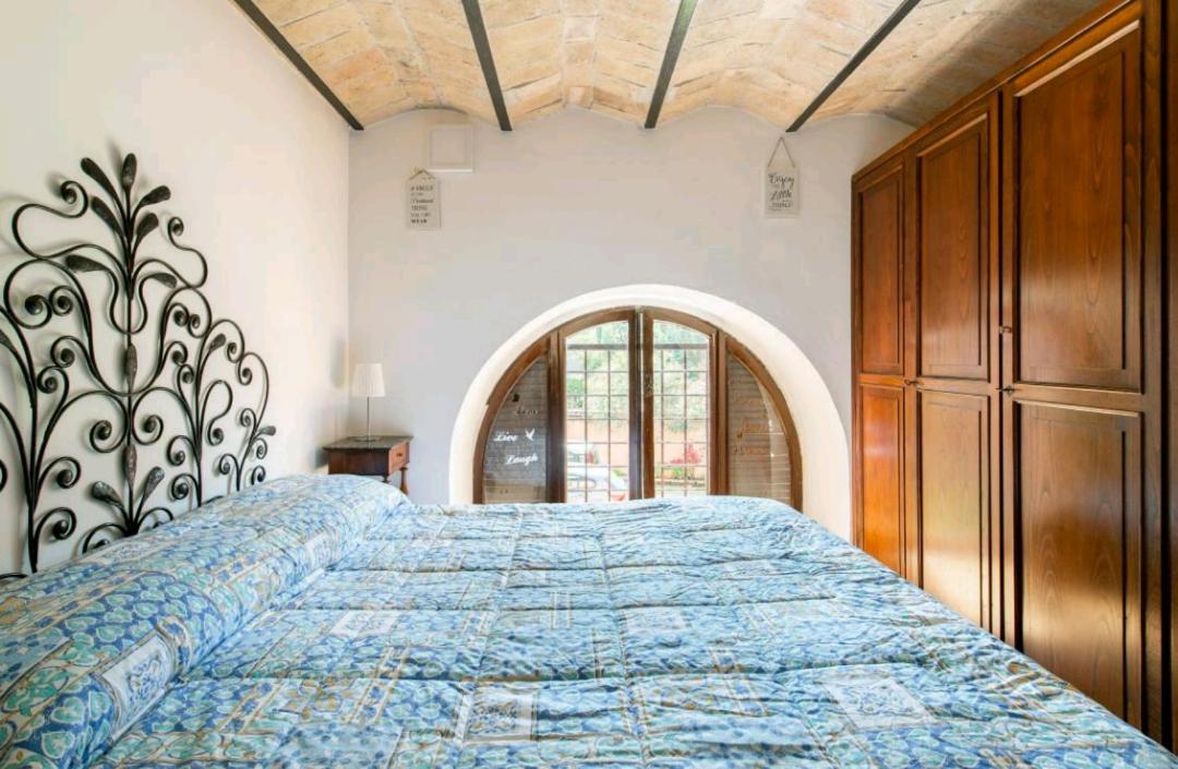 Charming Apartment with Garden, Parking & Metro