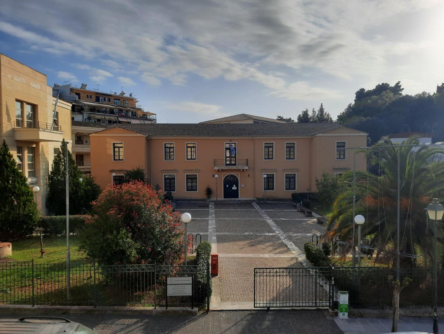 Hotel UniQApt - Image 1